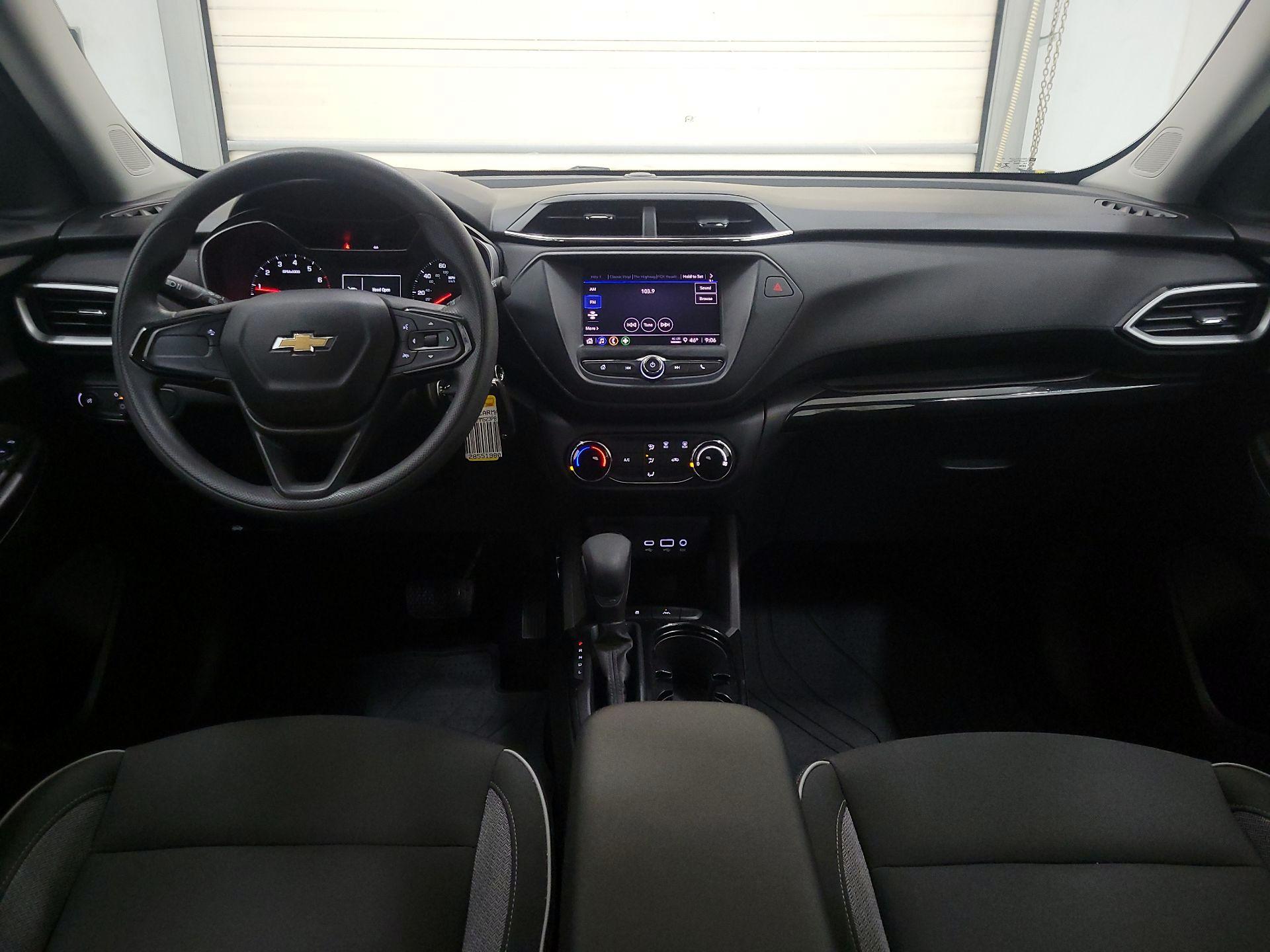 Thumbnail: 2023 Chevrolet TrailBlazer - 9