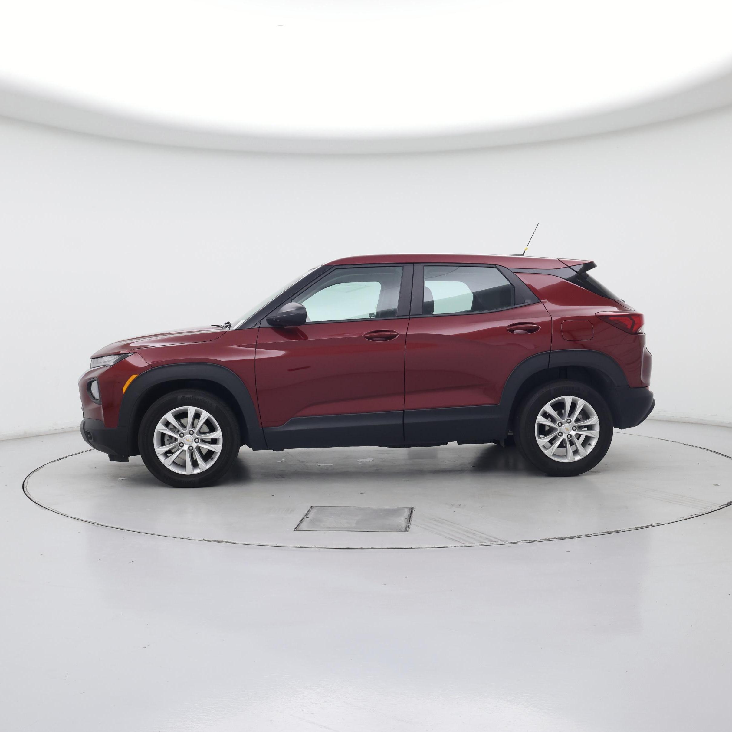Thumbnail: 2023 Chevrolet TrailBlazer - 3