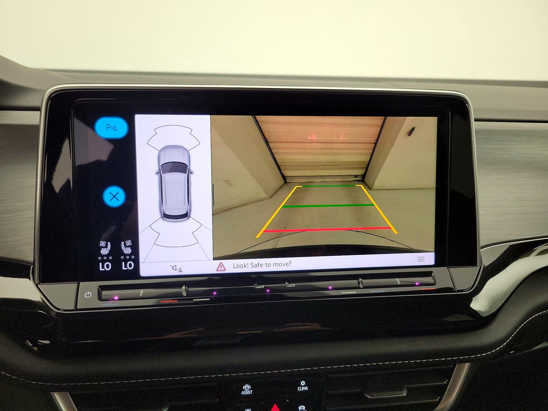 Thumbnail: 2025 Volkswagen Atlas - 14