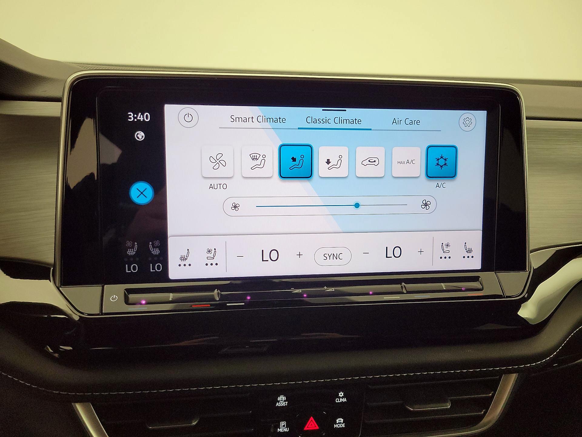 Thumbnail: 2025 Volkswagen Atlas - 16