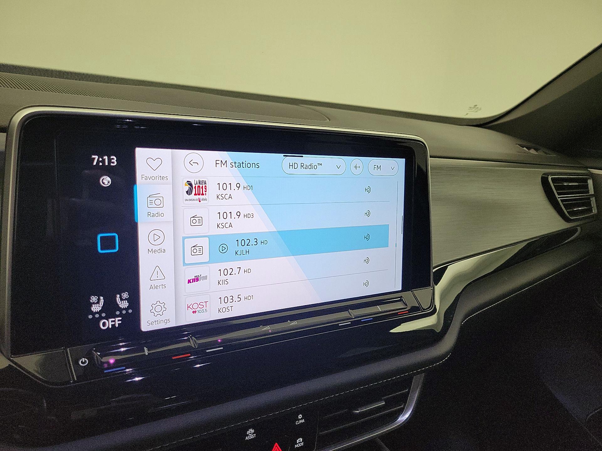 Thumbnail: 2025 Volkswagen Atlas - 15