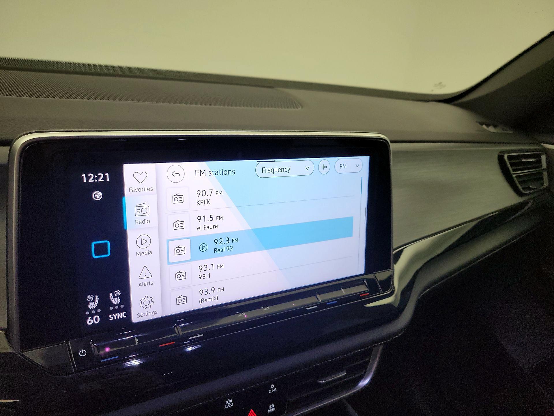 Thumbnail: 2025 Volkswagen Atlas - 15