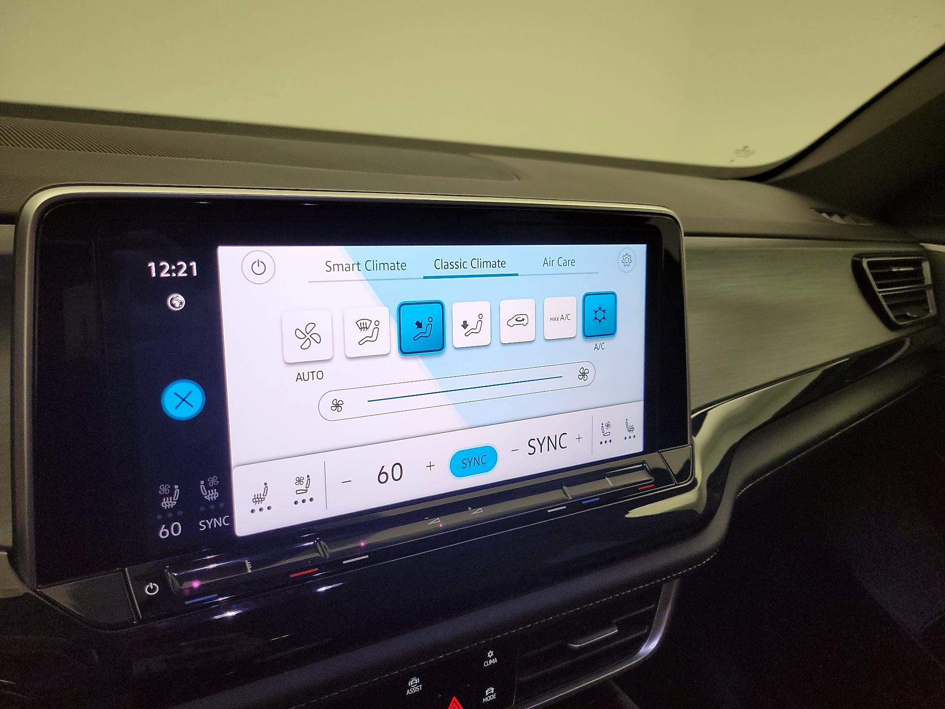 Thumbnail: 2025 Volkswagen Atlas - 16