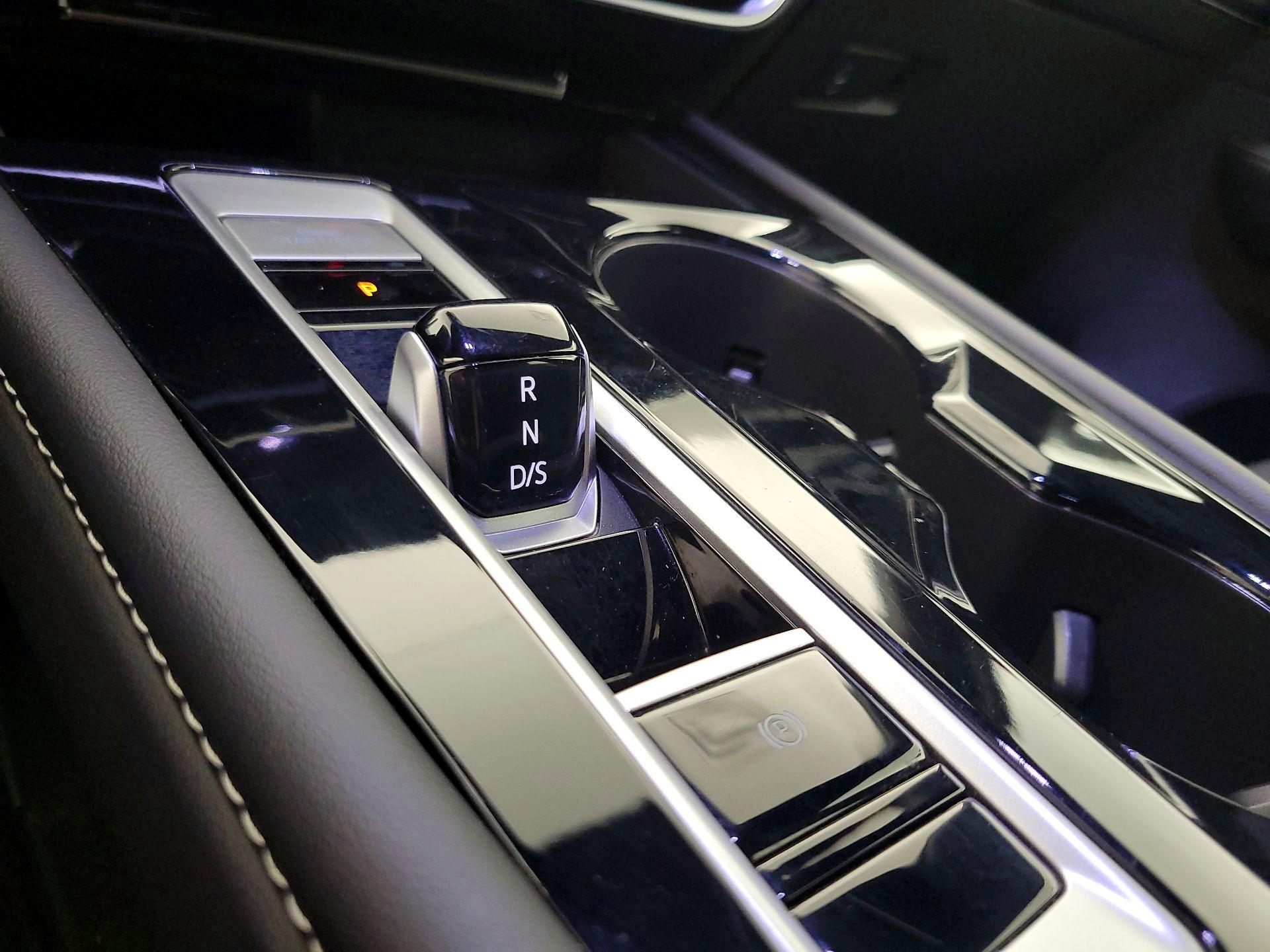 Thumbnail: 2025 Volkswagen Atlas - 17