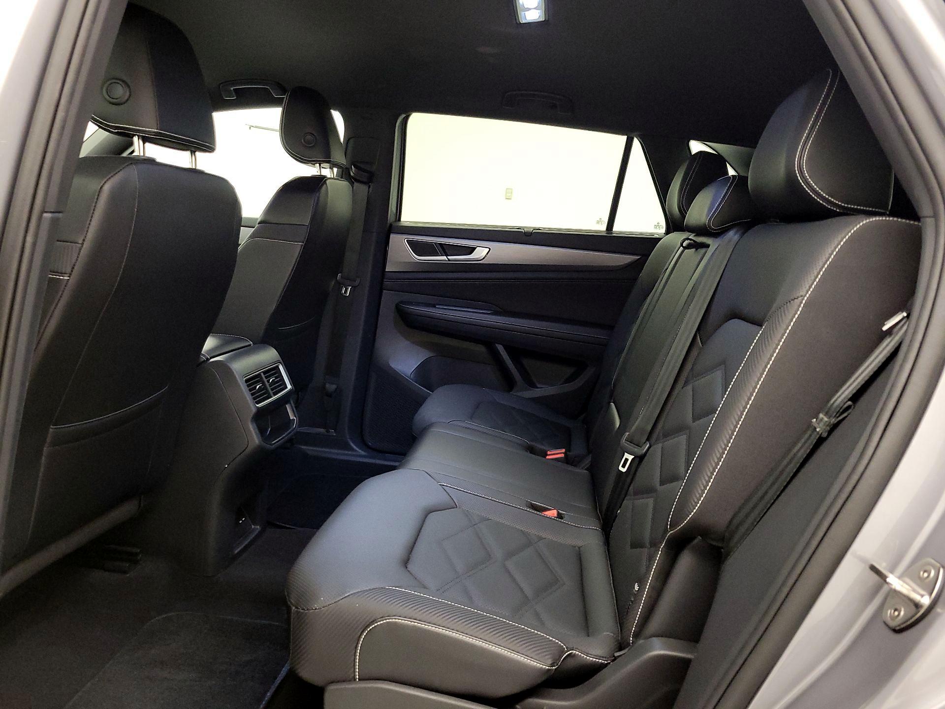 Thumbnail: 2025 Volkswagen Atlas - 19