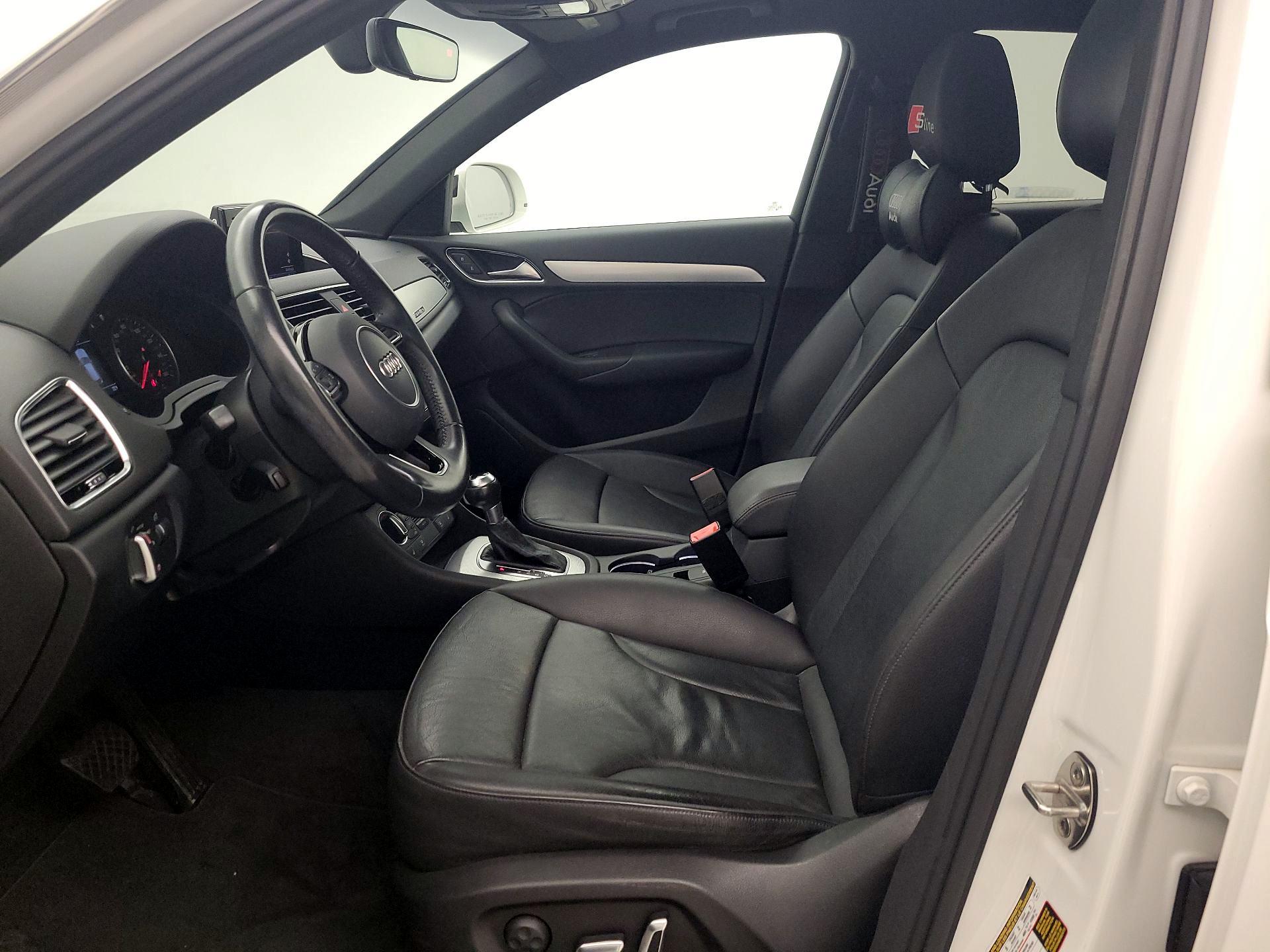 Thumbnail: 2016 Audi Q3 - 11