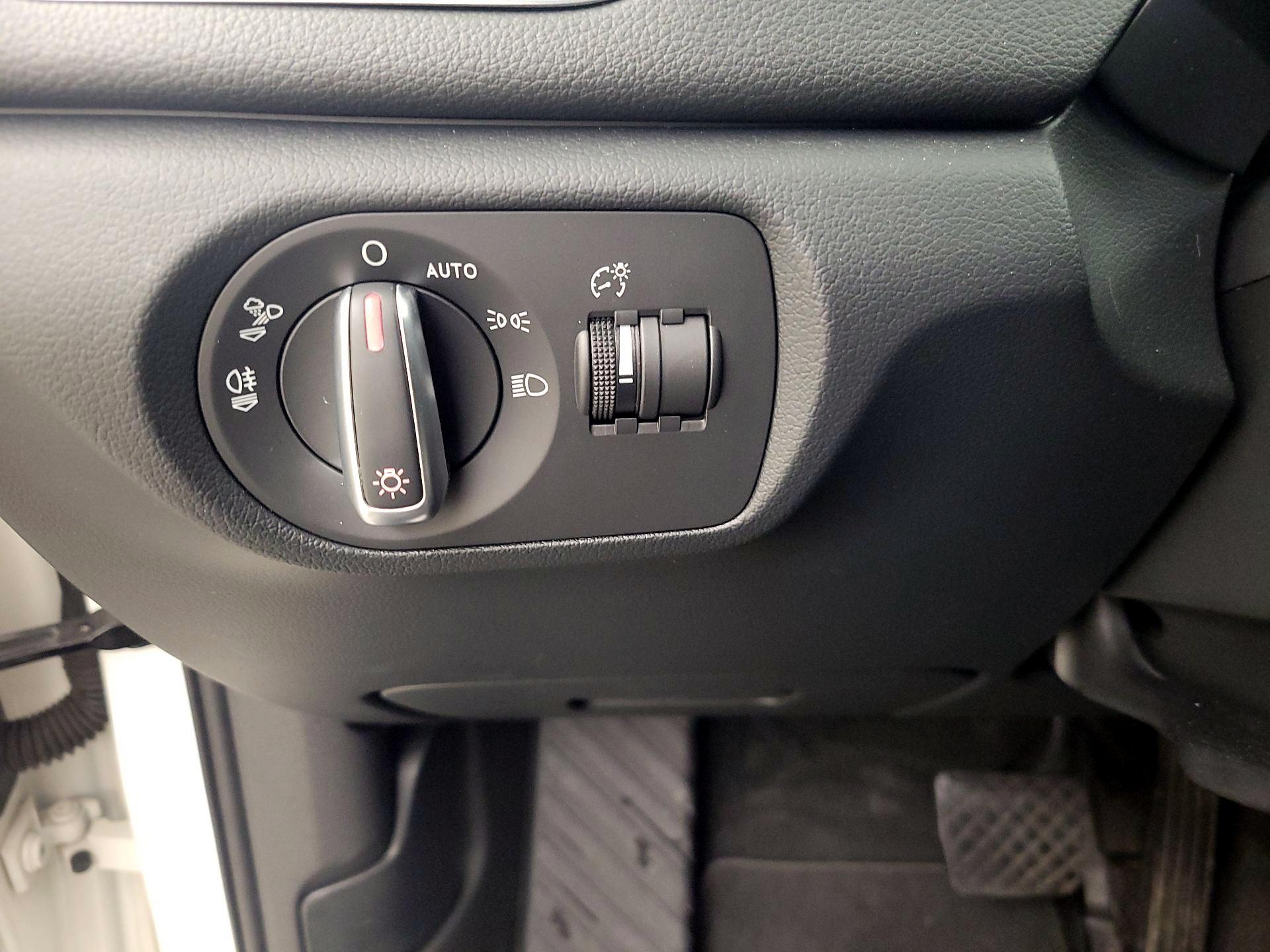 Thumbnail: 2016 Audi Q3 - 13