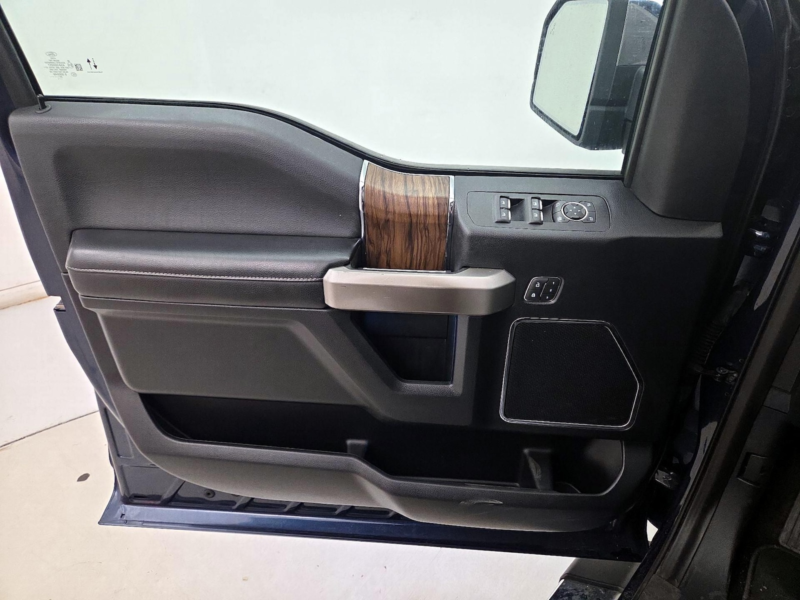 2020 Ford F-150 Lariat - Photo 13