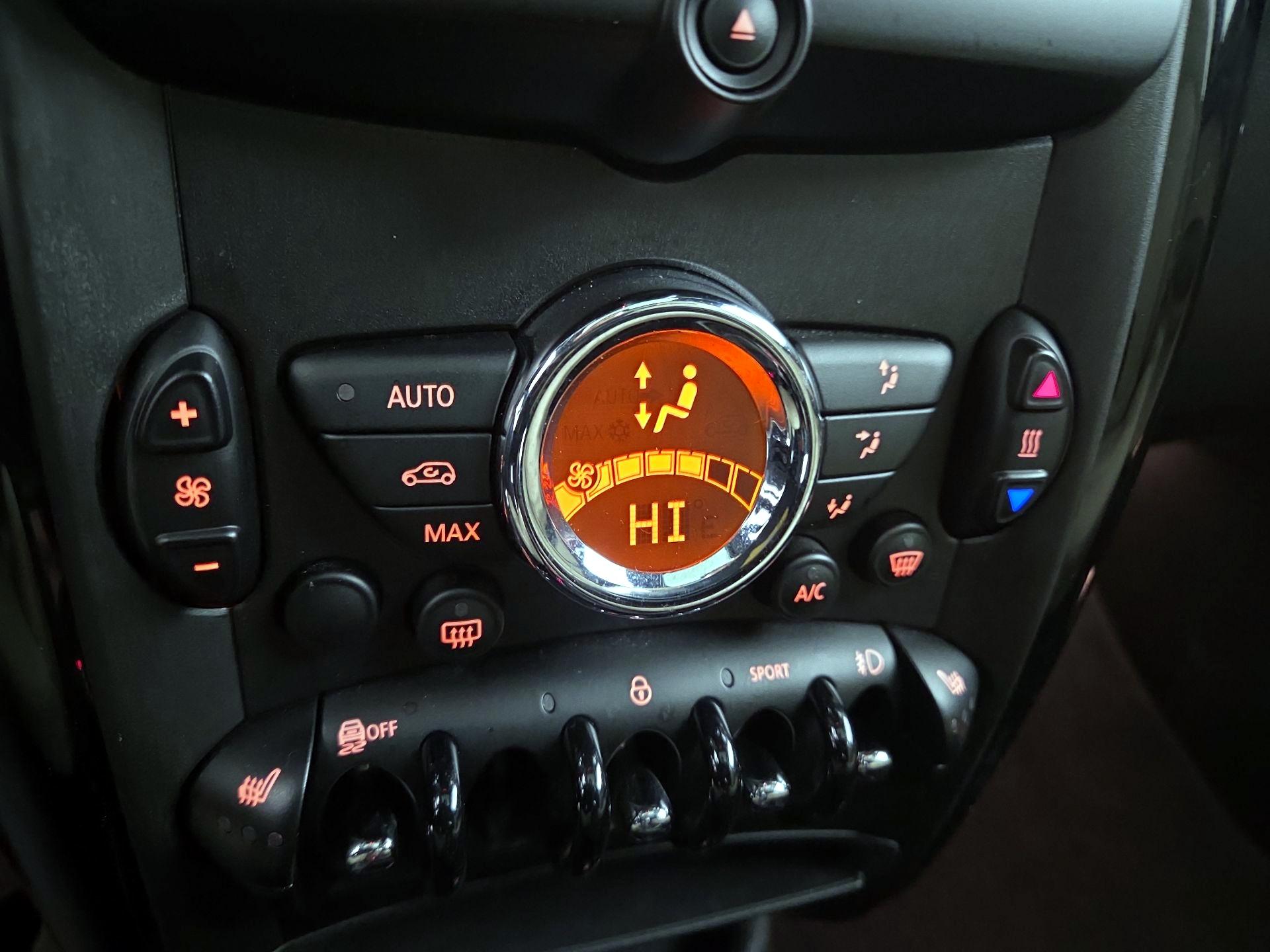 Thumbnail: 2016 MINI Cooper Countryman - 14