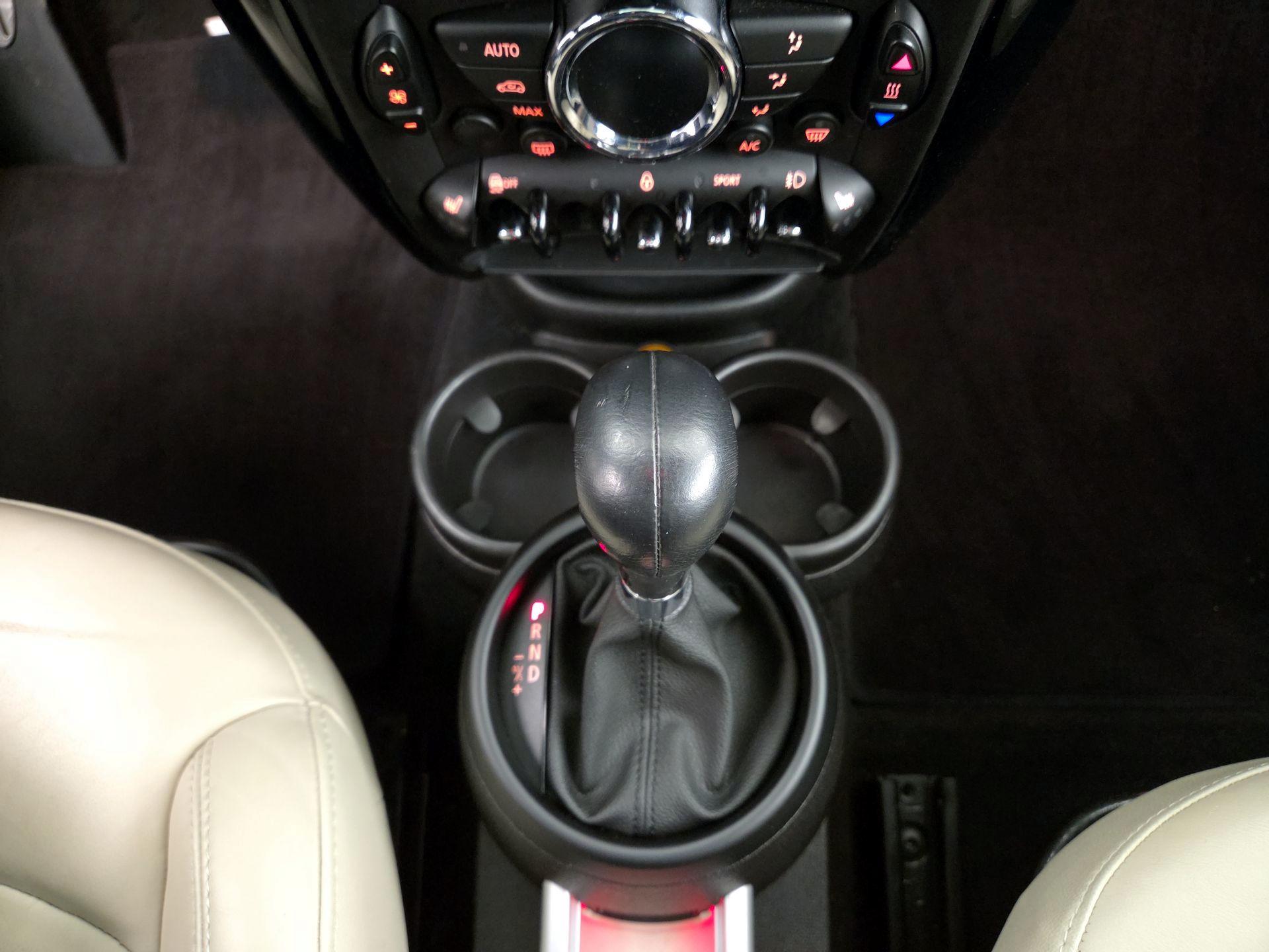 Thumbnail: 2016 MINI Cooper Countryman - 15