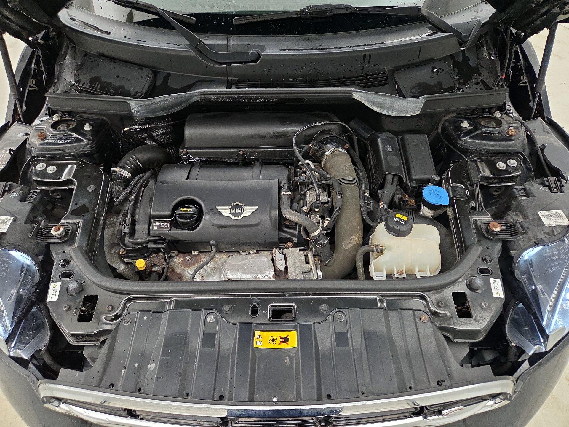 Thumbnail: 2016 MINI Cooper Countryman - 19