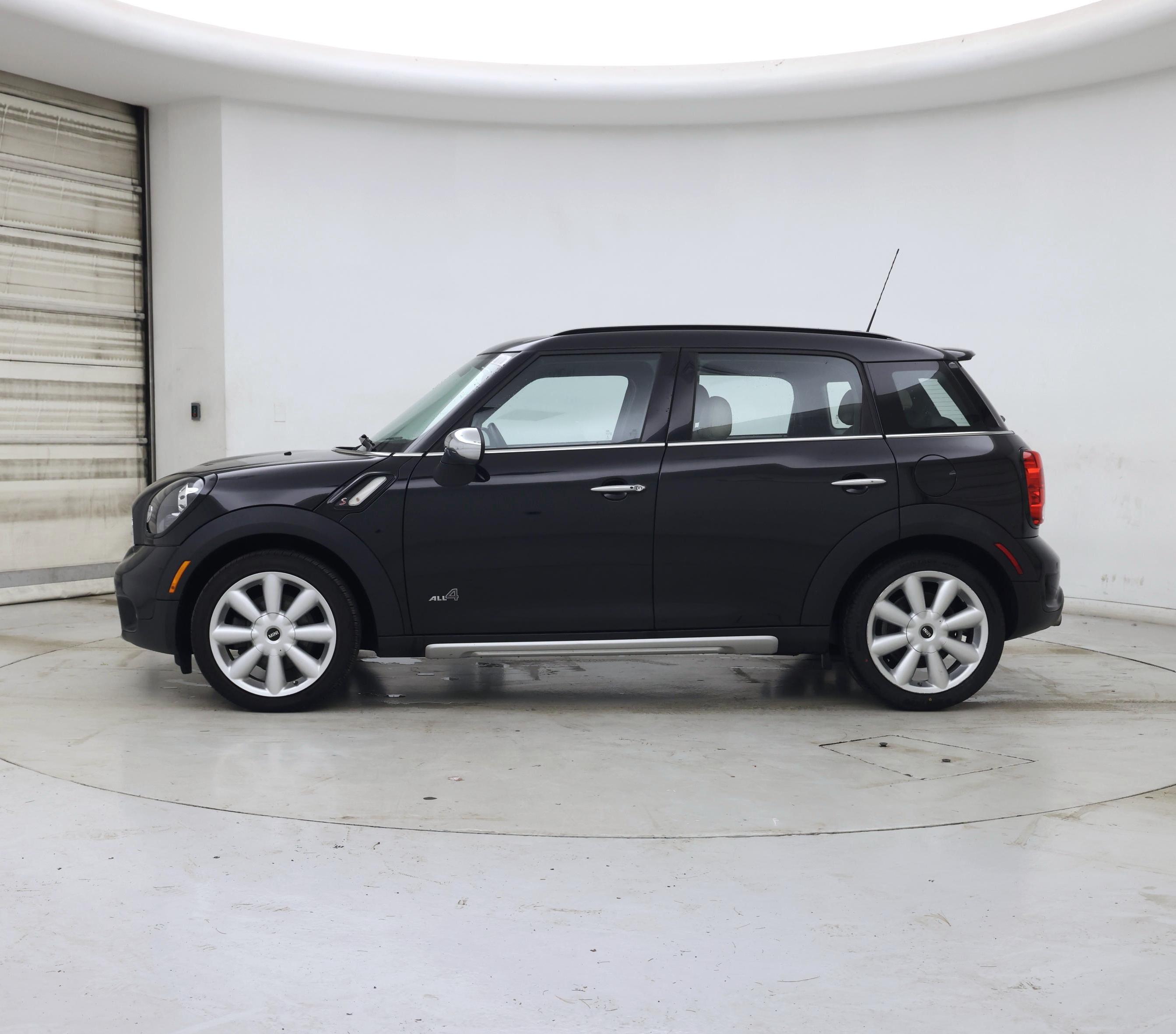 Thumbnail: 2016 MINI Cooper Countryman - 3