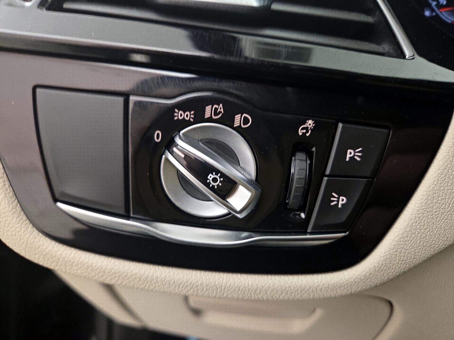 Thumbnail: 2021 BMW 5 Series - 13