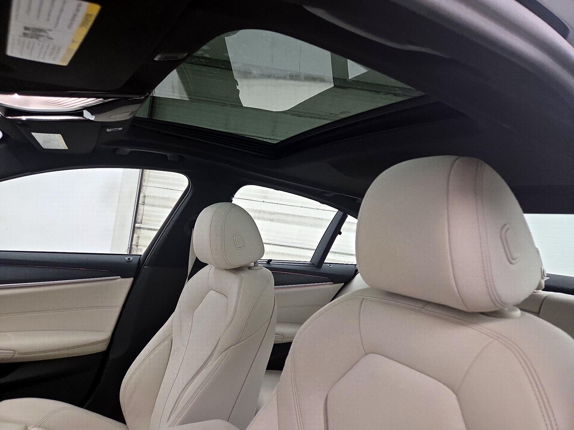 Thumbnail: 2021 BMW 5 Series - 20