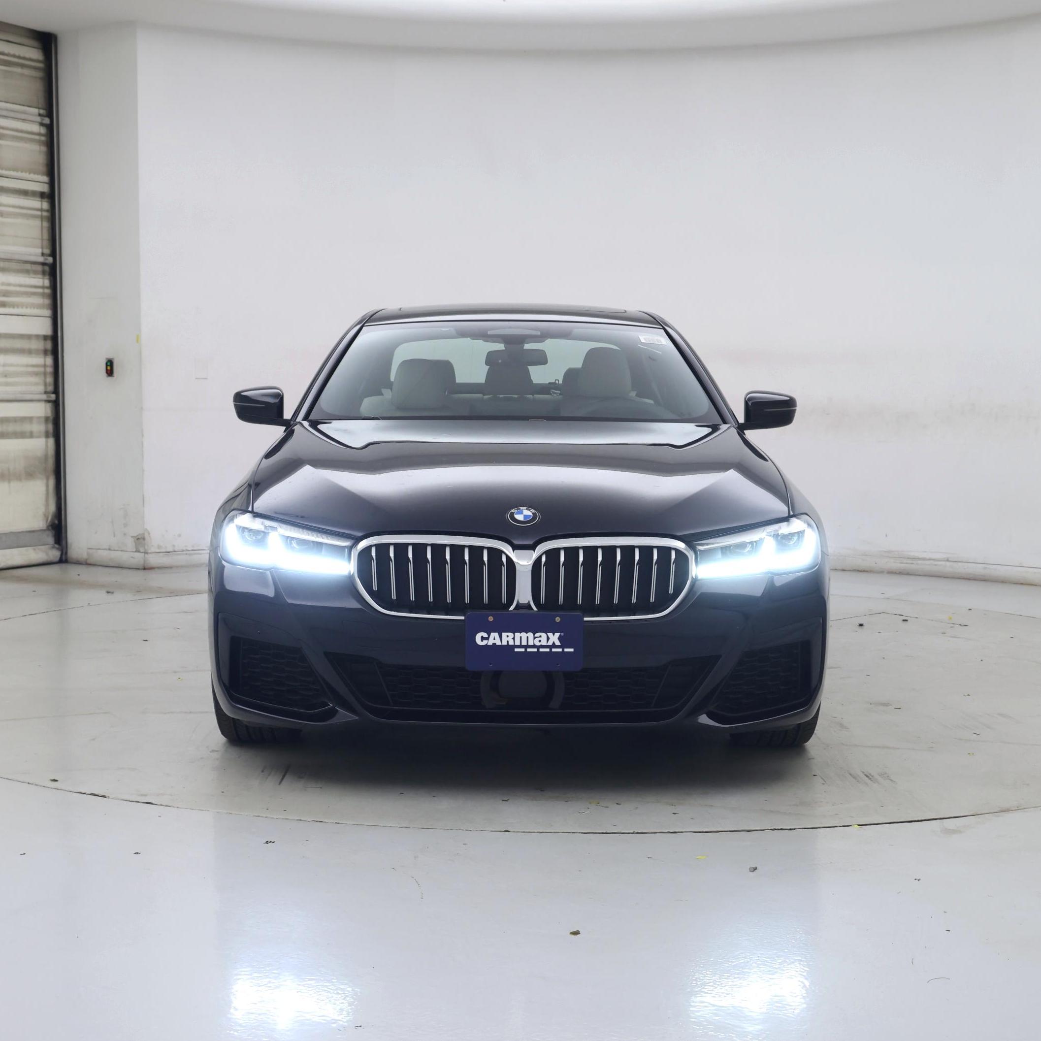Thumbnail: 2021 BMW 5 Series - 5