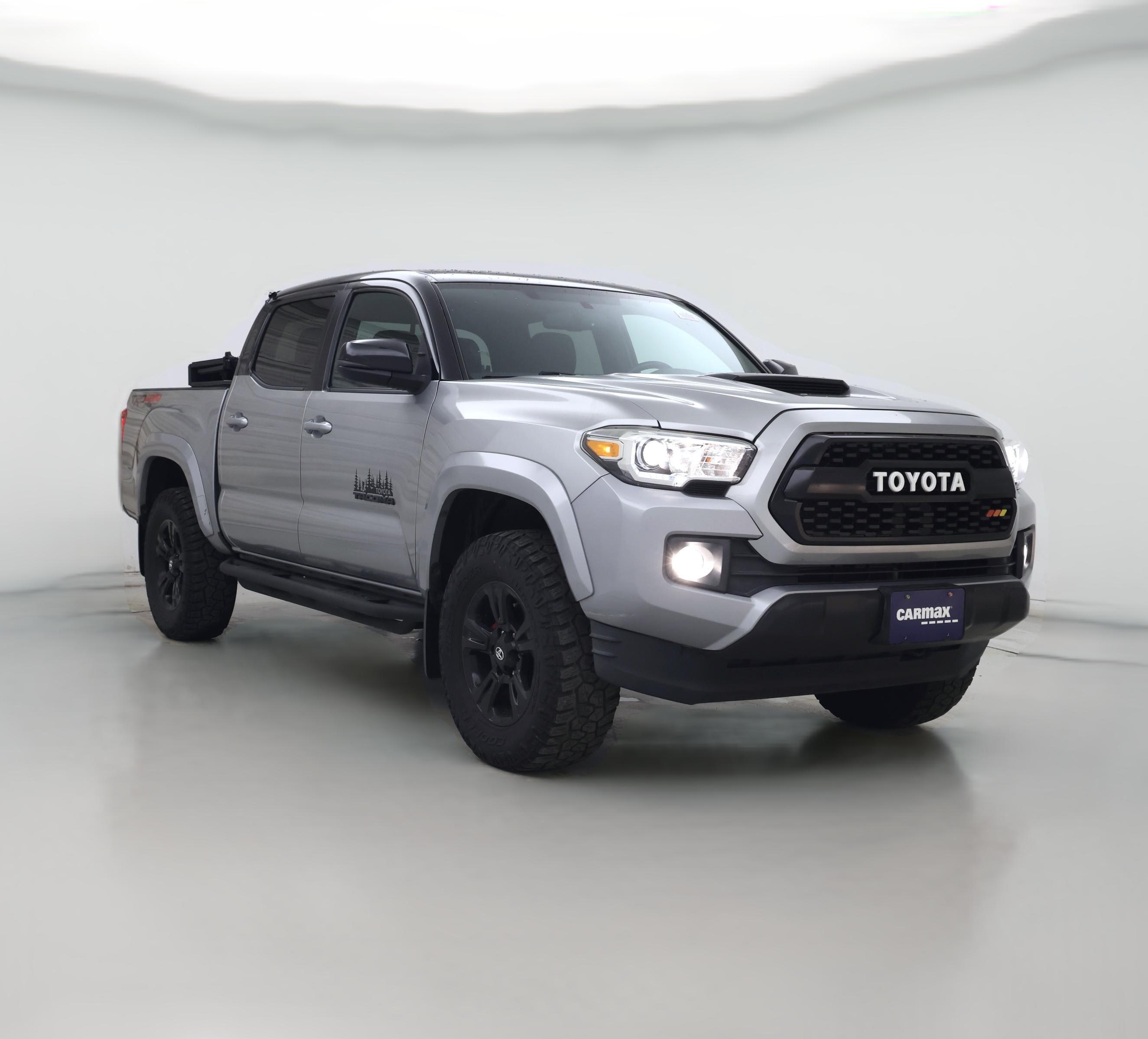 Thumbnail: 2017 Toyota Tacoma - 1