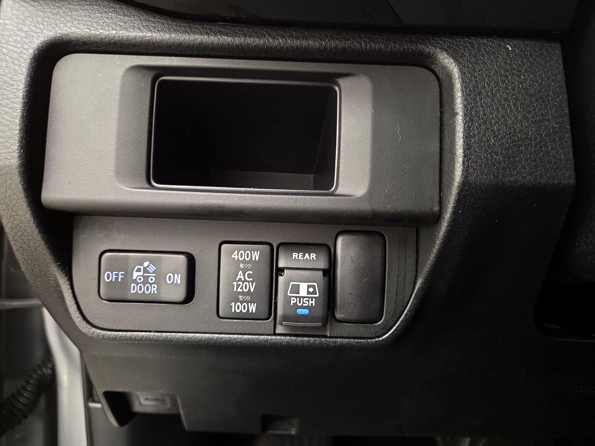 Thumbnail: 2017 Toyota Tacoma - 13