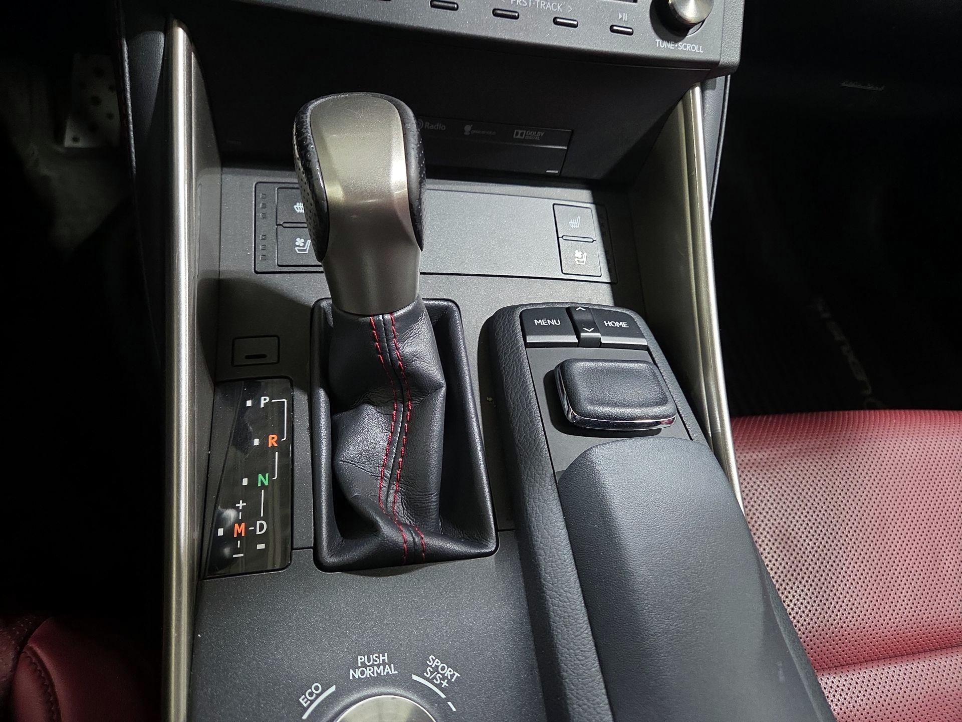 Thumbnail: 2015 Lexus IS - 18