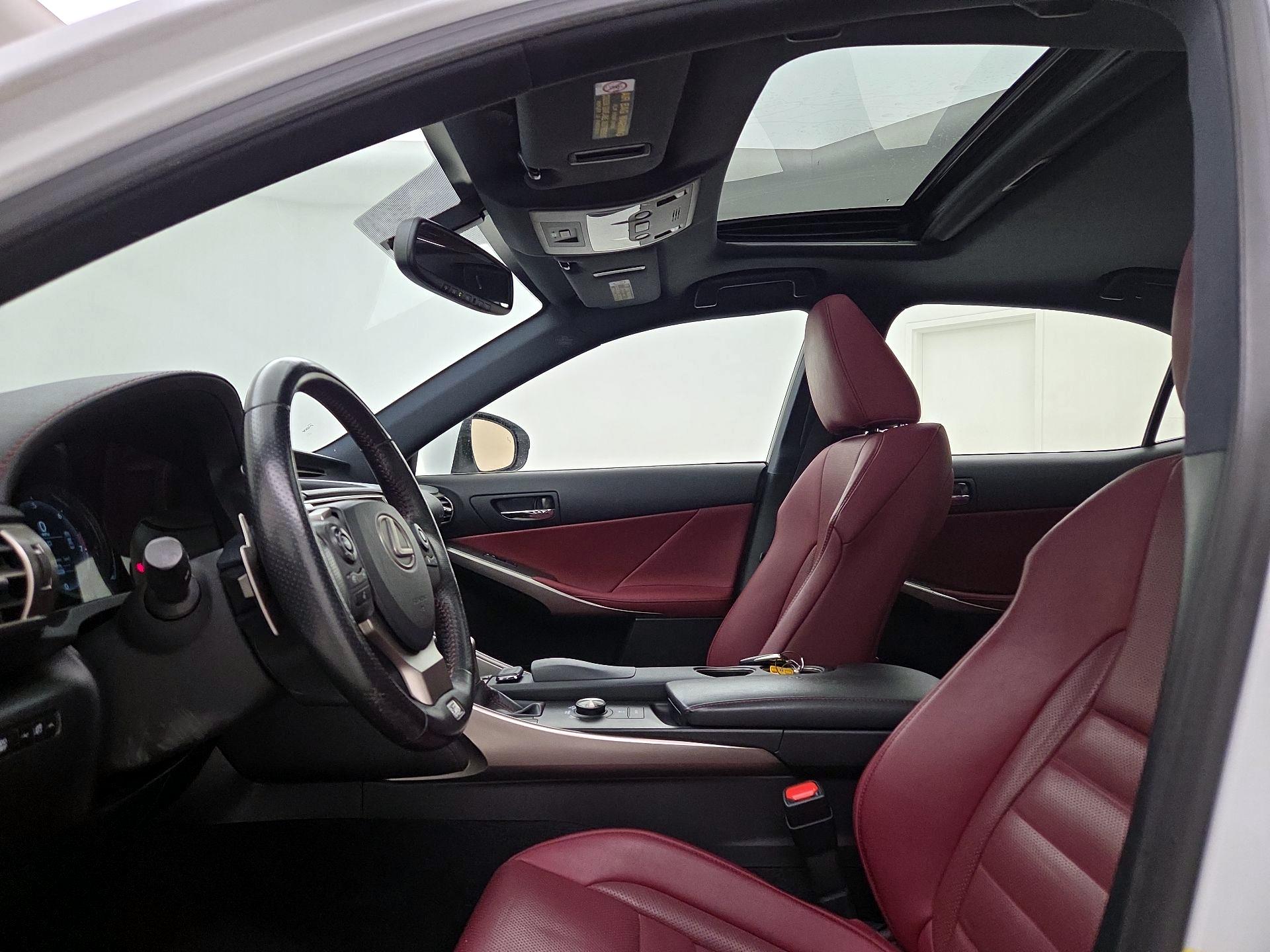 Thumbnail: 2015 Lexus IS - 20