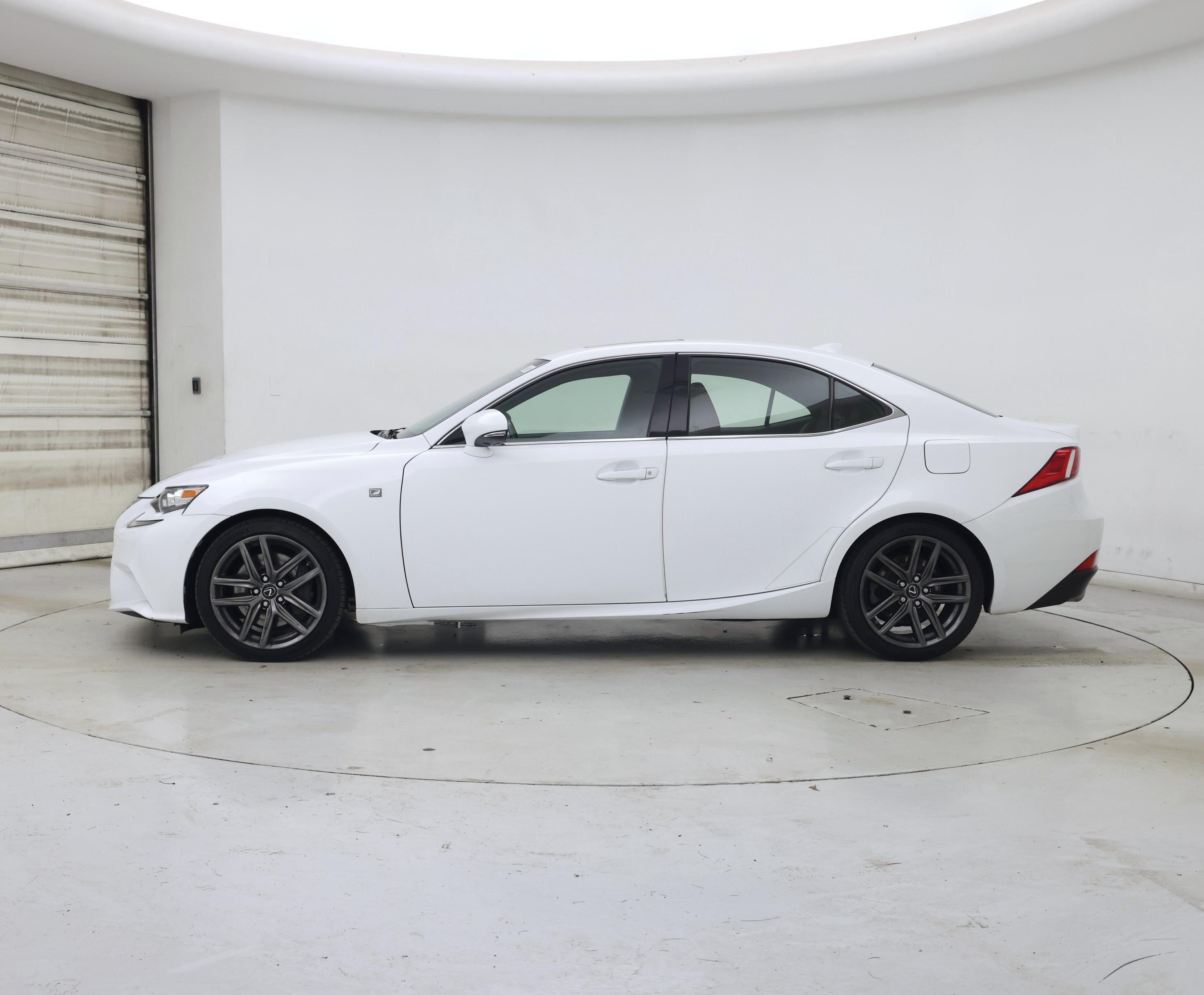 Thumbnail: 2015 Lexus IS - 3