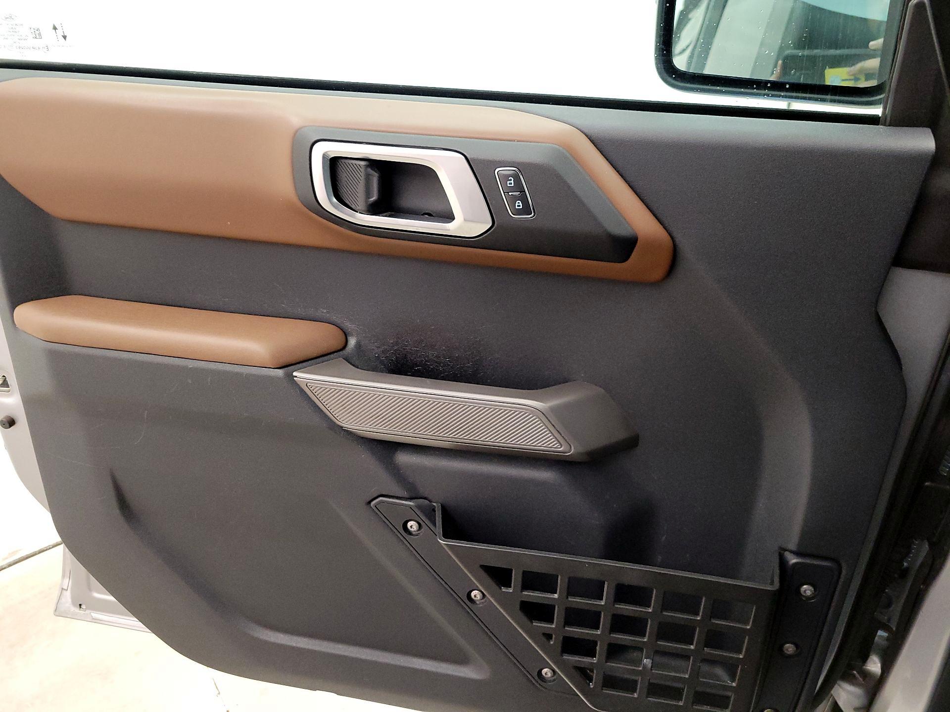 Thumbnail: 2021 Ford Bronco - 12