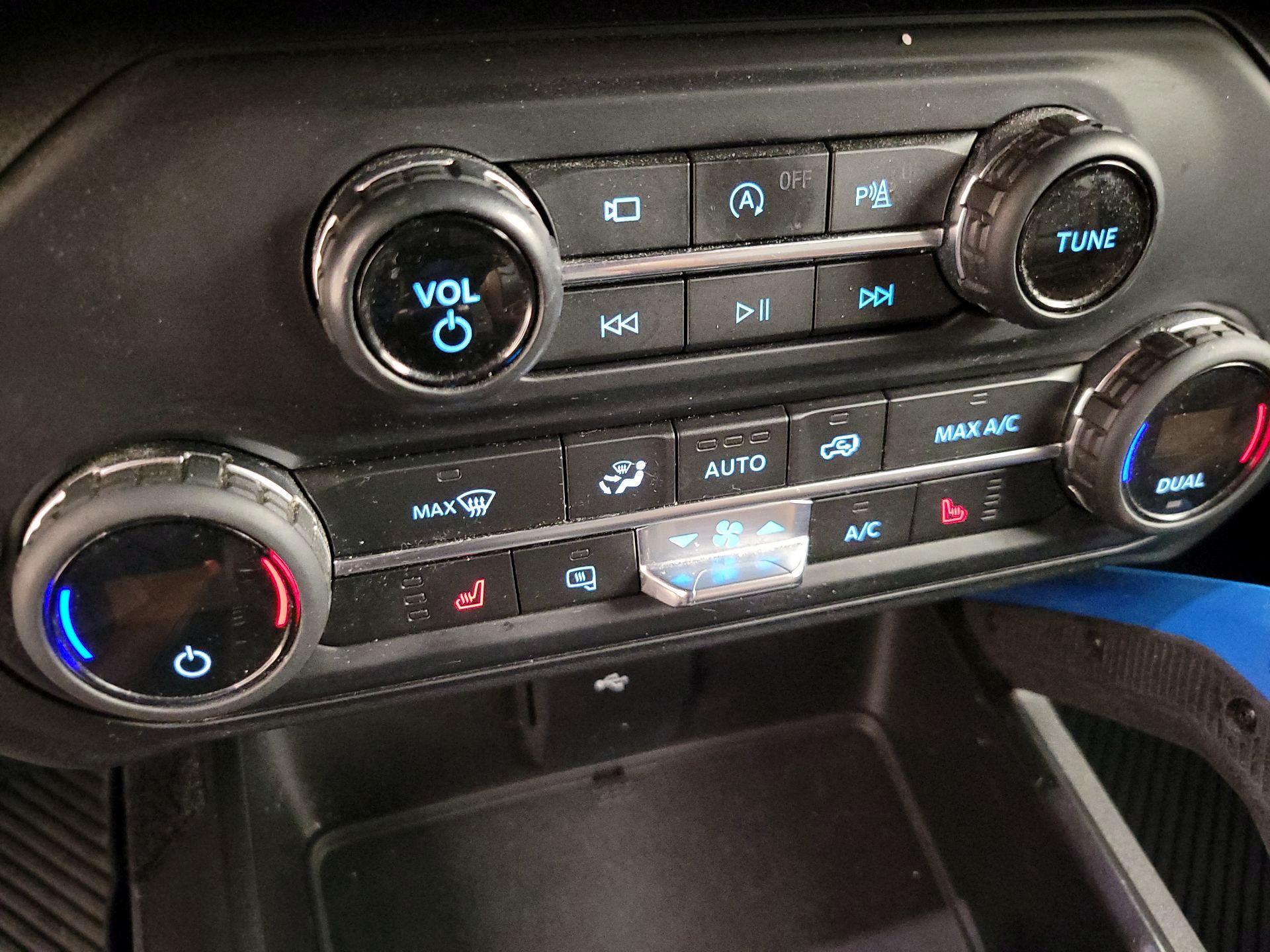 Thumbnail: 2021 Ford Bronco - 17