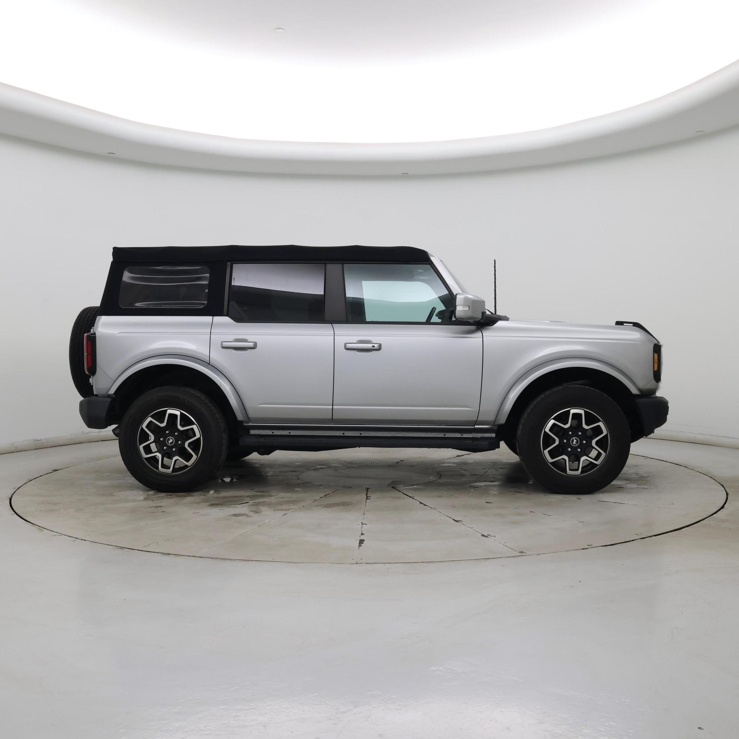 Thumbnail: 2021 Ford Bronco - 7