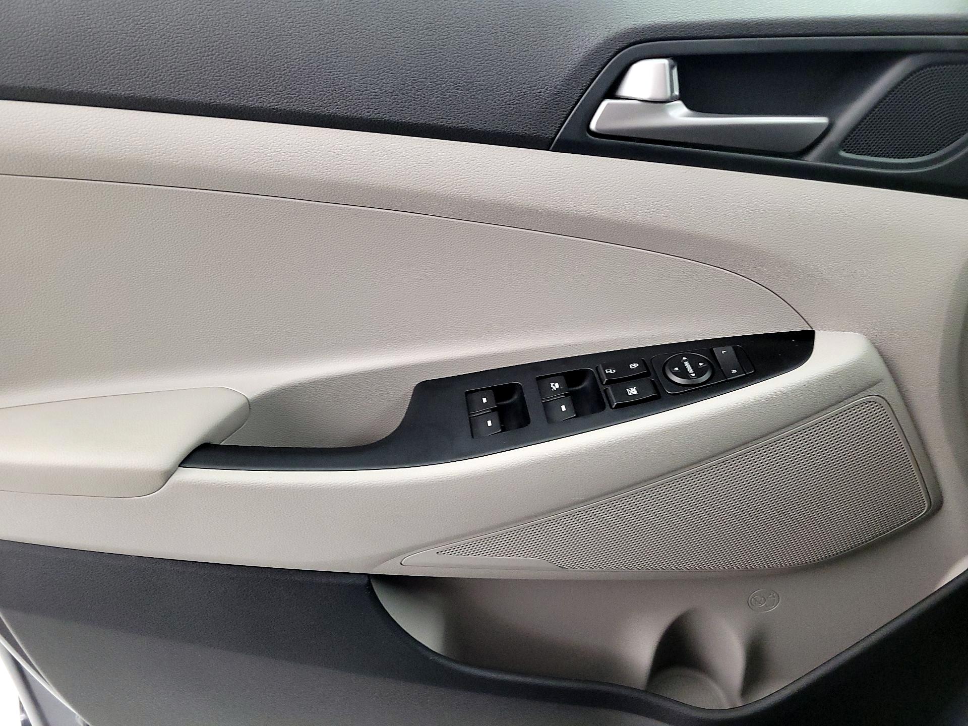 Thumbnail: 2018 Hyundai Tucson - 12