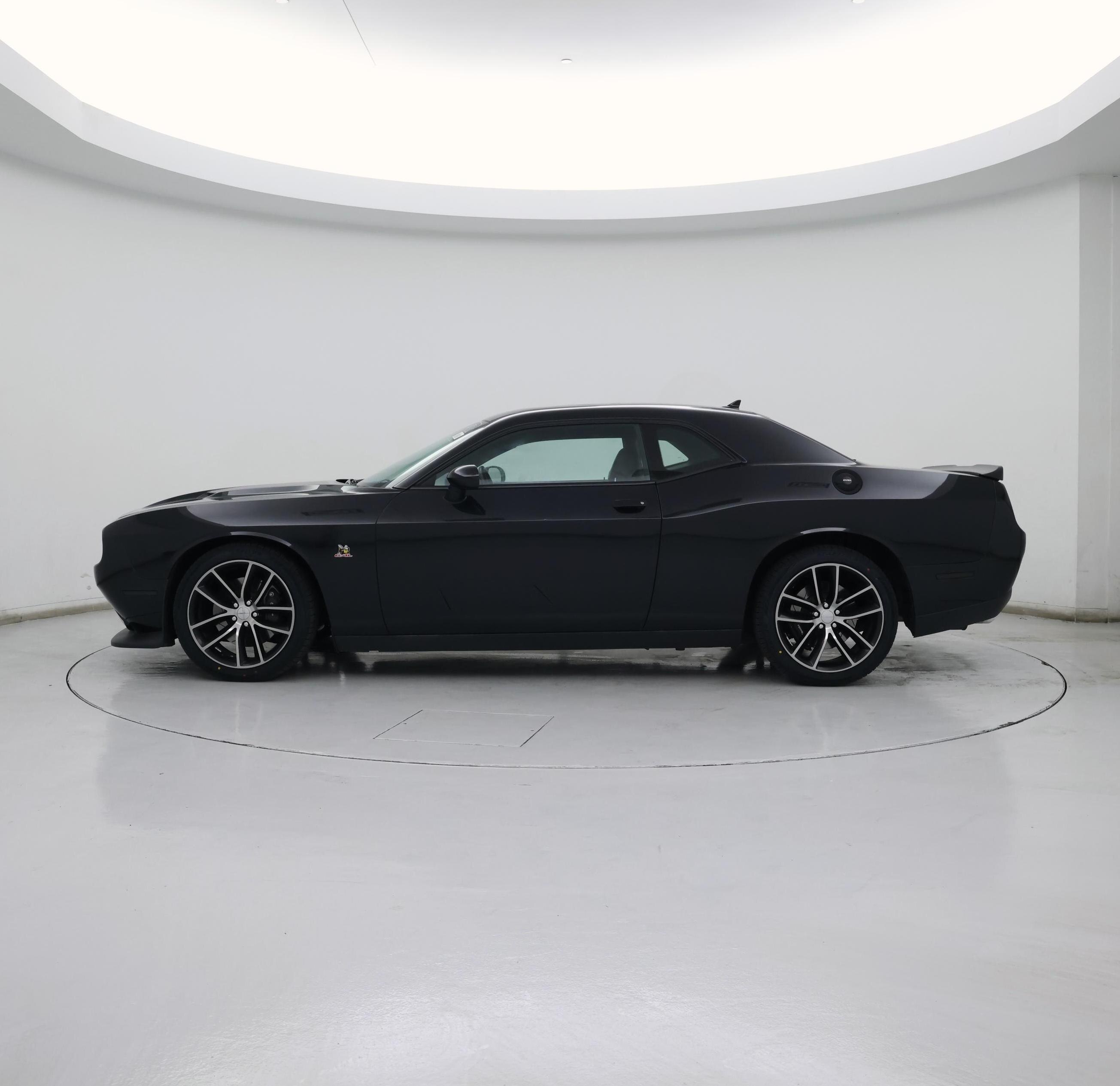 Thumbnail: 2015 Dodge Challenger - 3