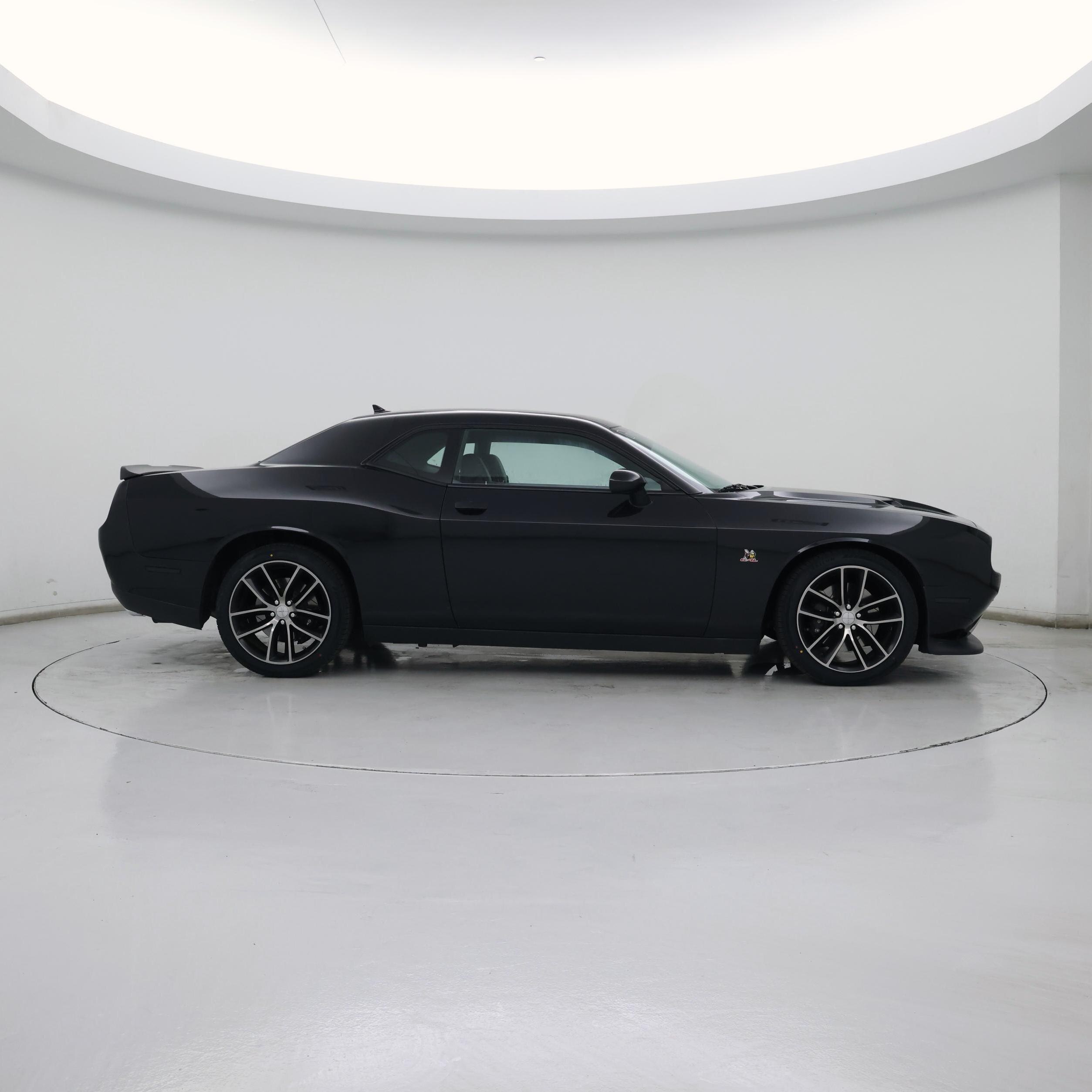 Thumbnail: 2015 Dodge Challenger - 7