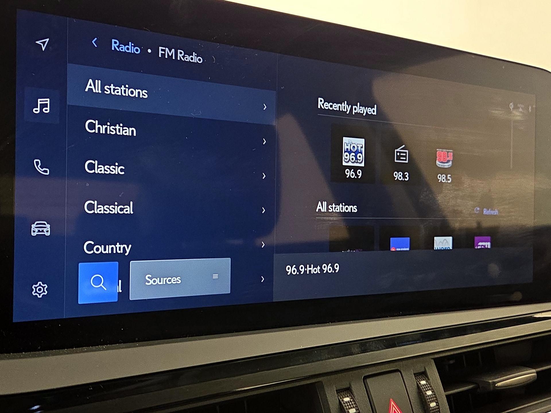 Thumbnail: 2023 Lexus ES - 14