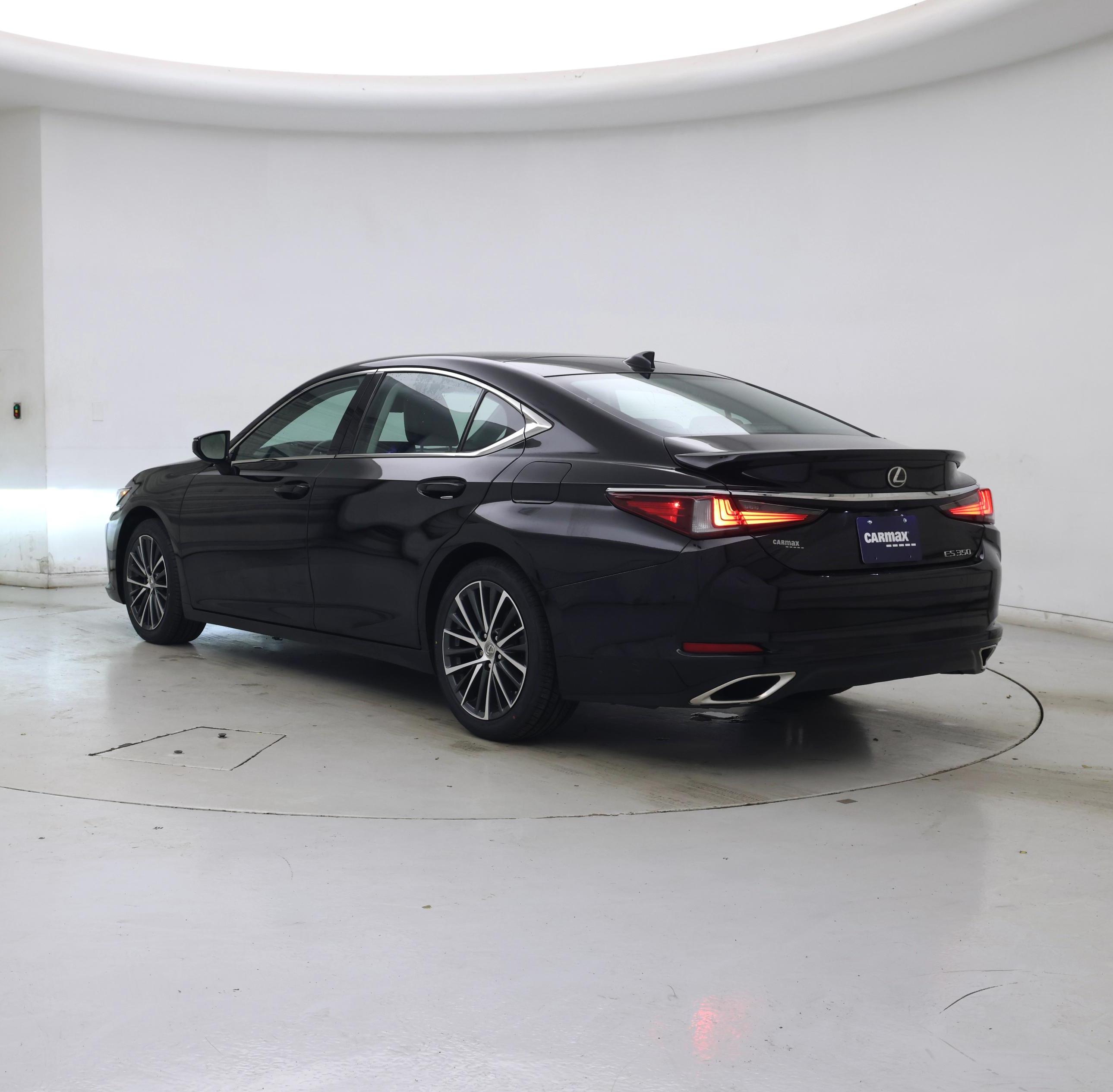 Thumbnail: 2023 Lexus ES - 2