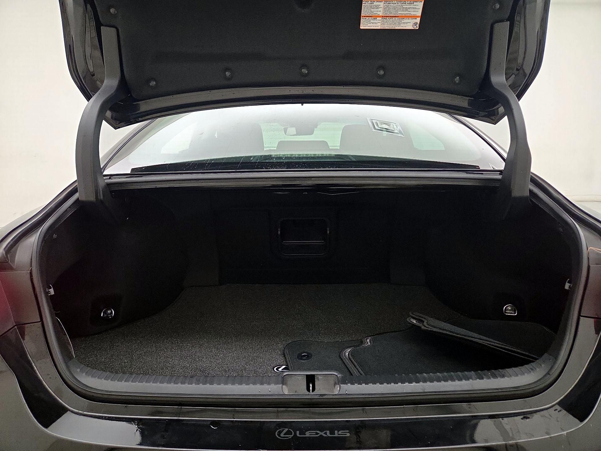 Thumbnail: 2023 Lexus ES - 19