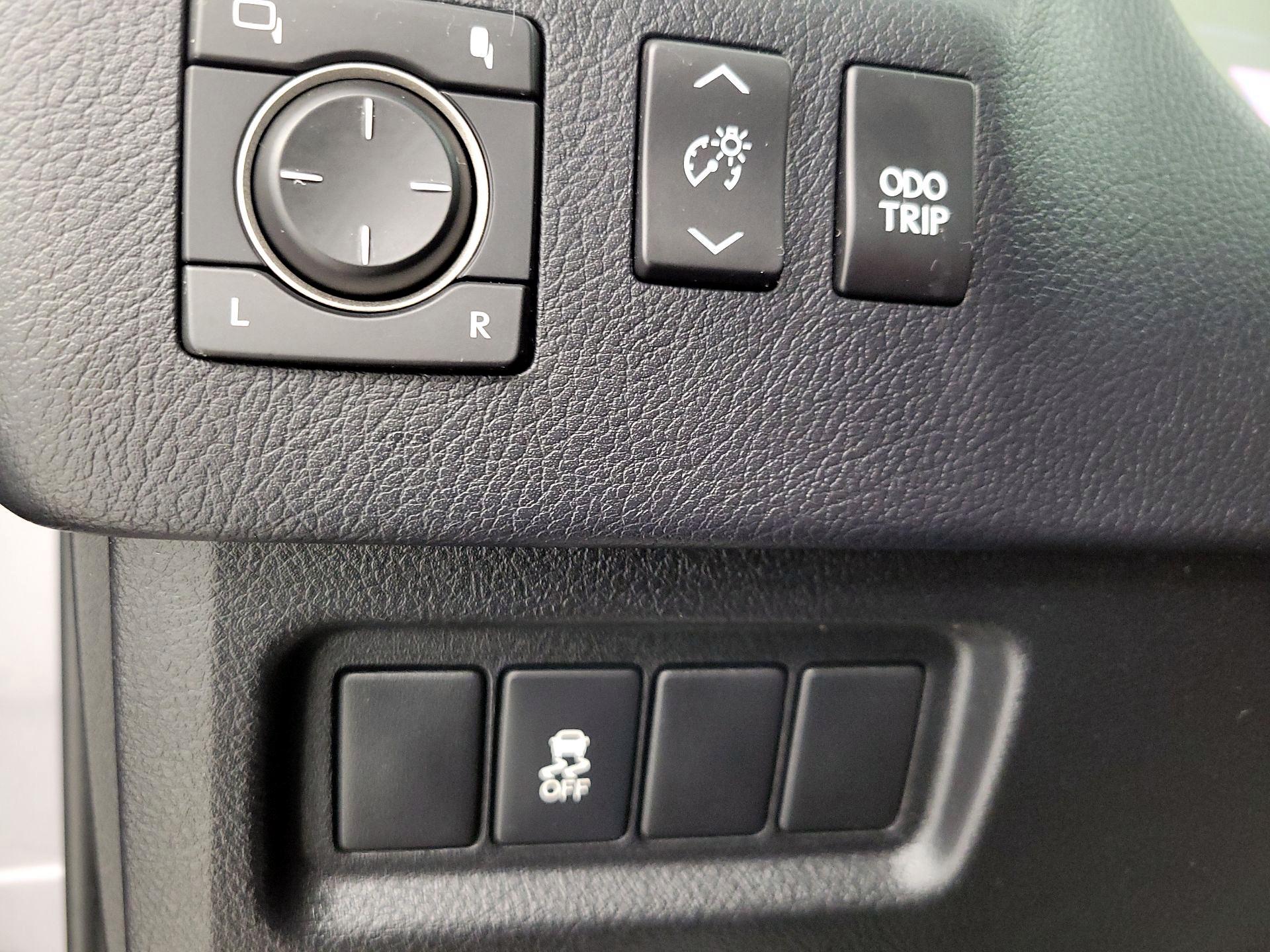 Thumbnail: 2018 Lexus GX - 13