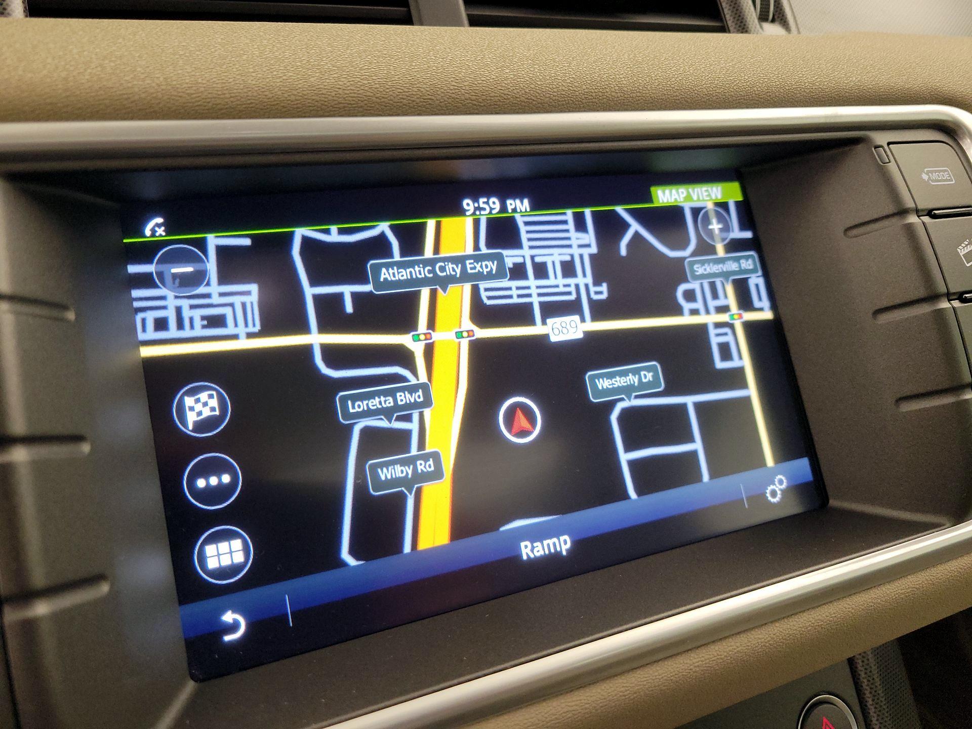 Thumbnail: 2018 Land Rover Range Rover Evoque - 14