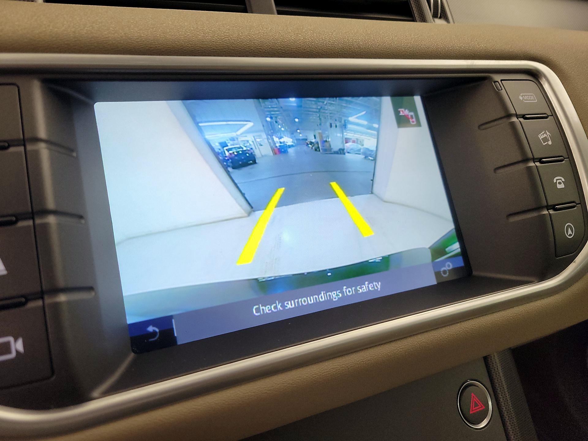 Thumbnail: 2018 Land Rover Range Rover Evoque - 15