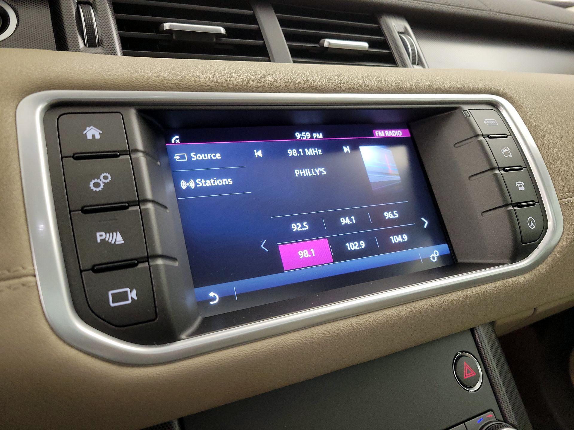 Thumbnail: 2018 Land Rover Range Rover Evoque - 16