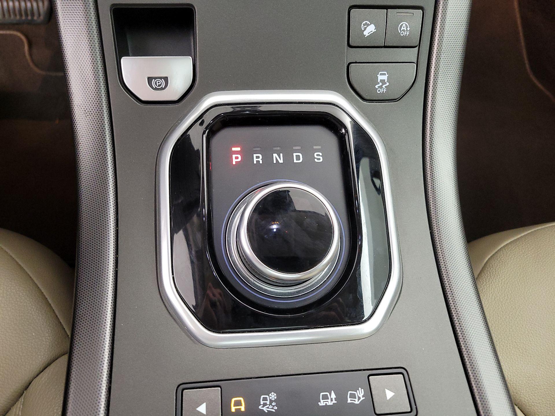 Thumbnail: 2018 Land Rover Range Rover Evoque - 18