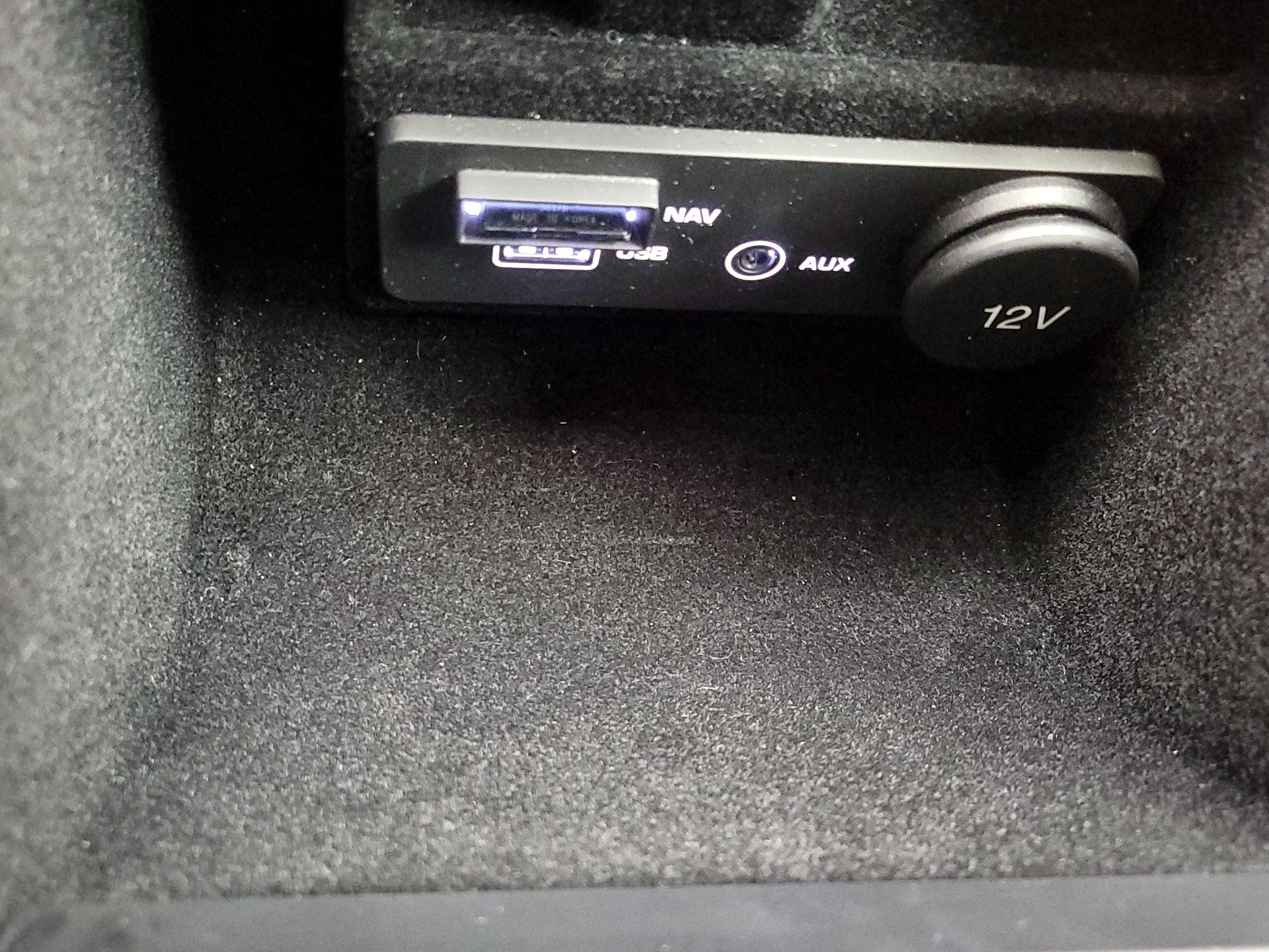 Thumbnail: 2018 Land Rover Range Rover Evoque - 19