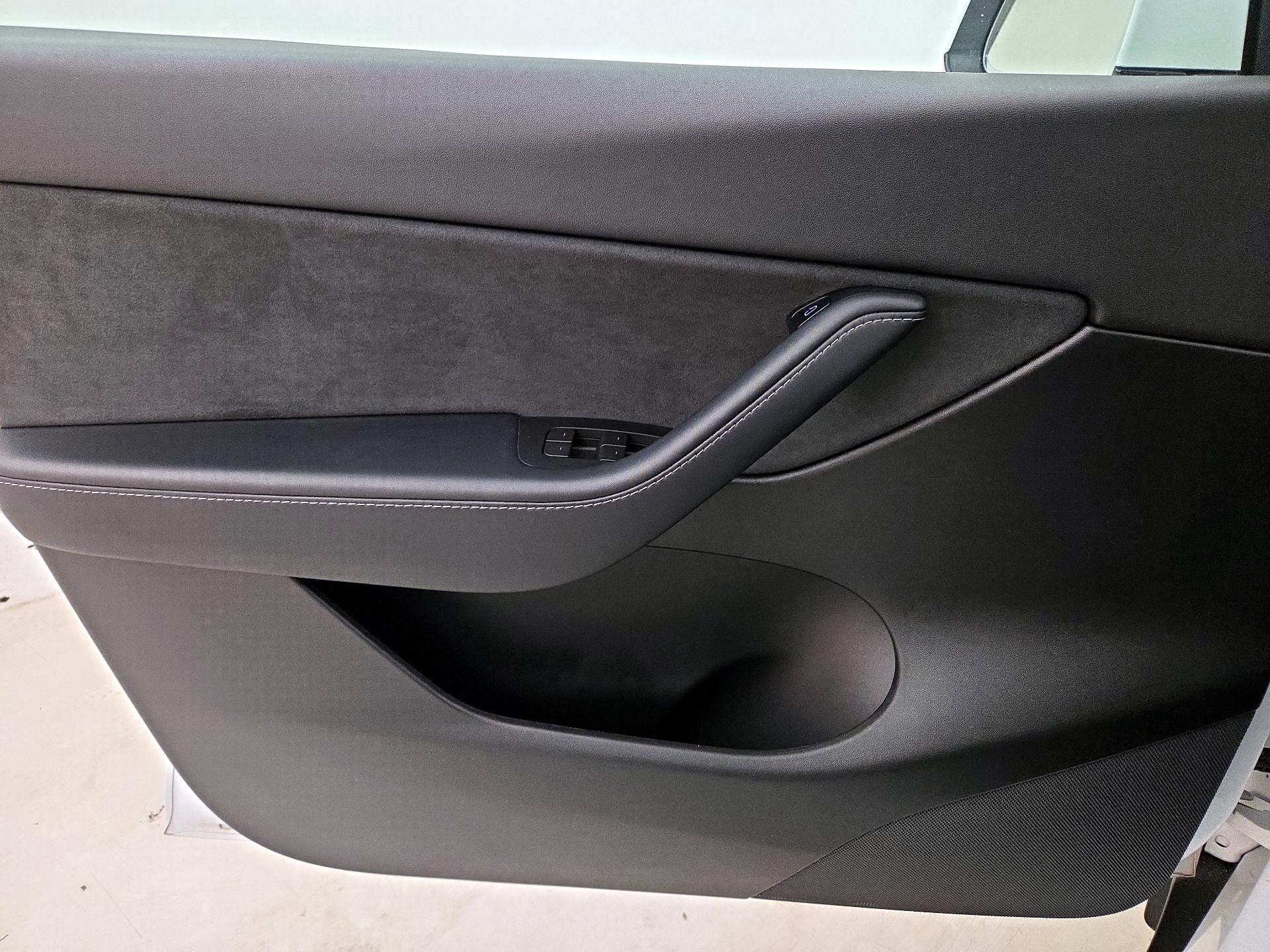 Thumbnail: 2021 Tesla Model Y - 12