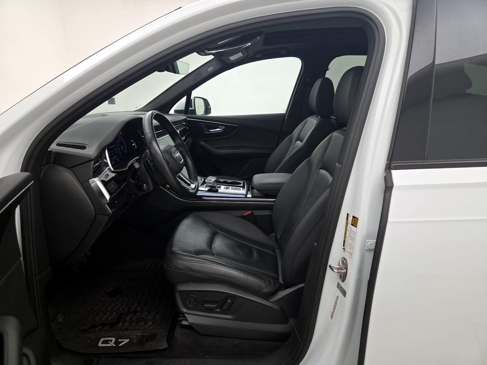 Thumbnail: 2022 Audi Q7 - 11