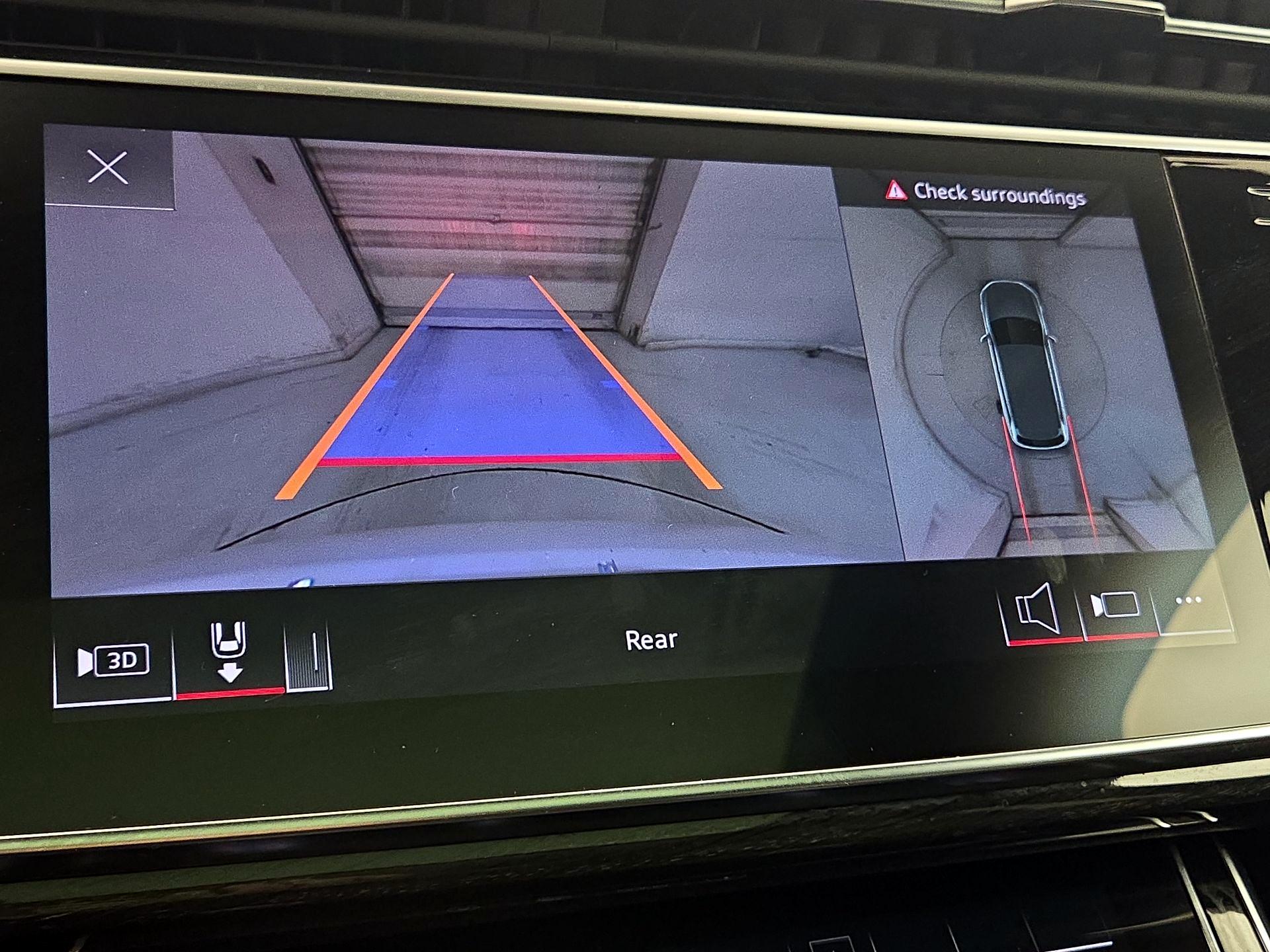 Thumbnail: 2022 Audi Q7 - 15