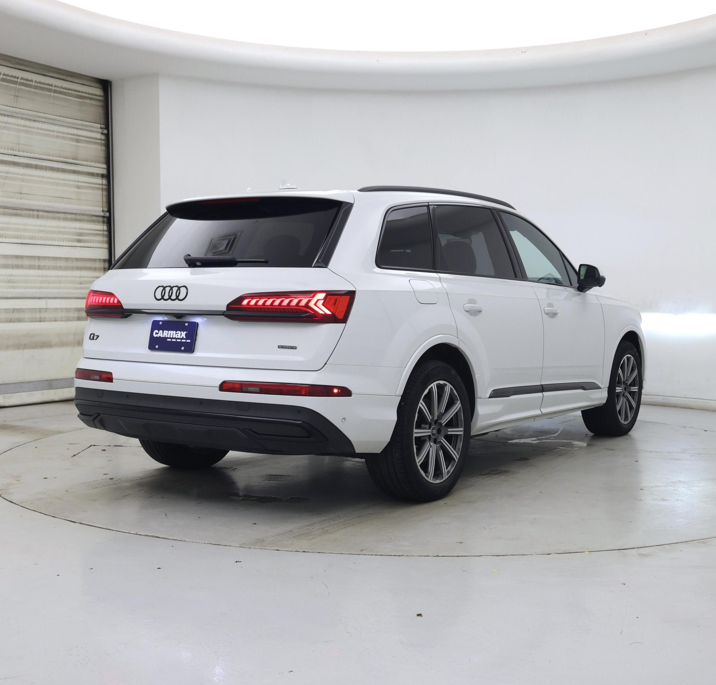 Thumbnail: 2022 Audi Q7 - 8