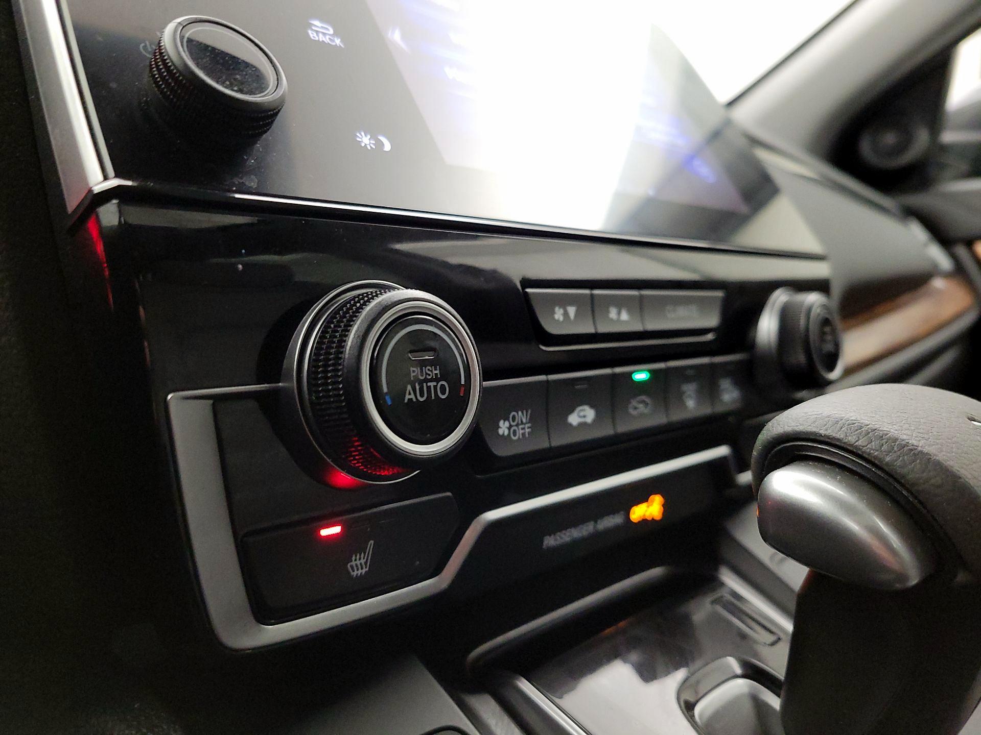 Thumbnail: 2019 Honda CR-V - 16