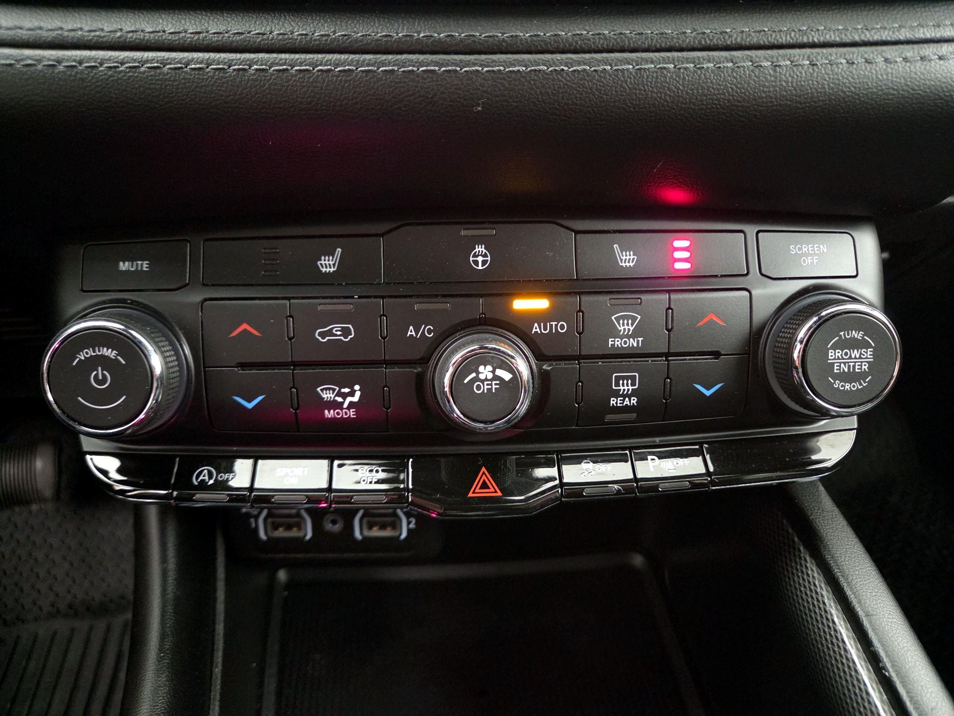 Thumbnail: 2022 Dodge Durango - 16