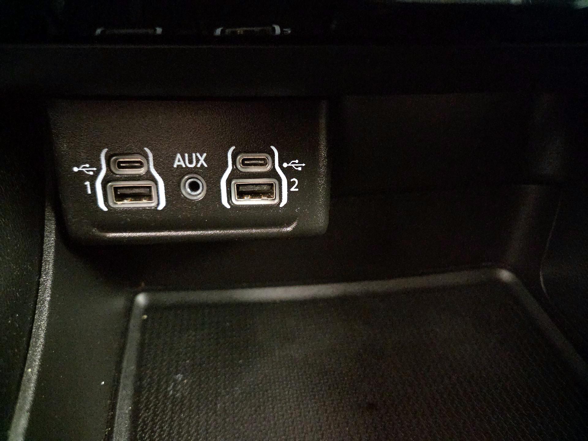 Thumbnail: 2022 Dodge Durango - 18