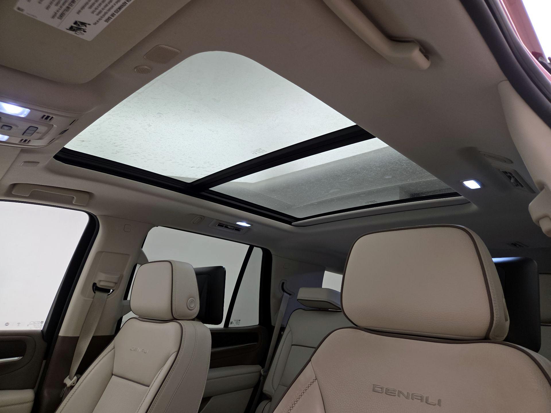 Thumbnail: 2023 GMC Yukon - 19