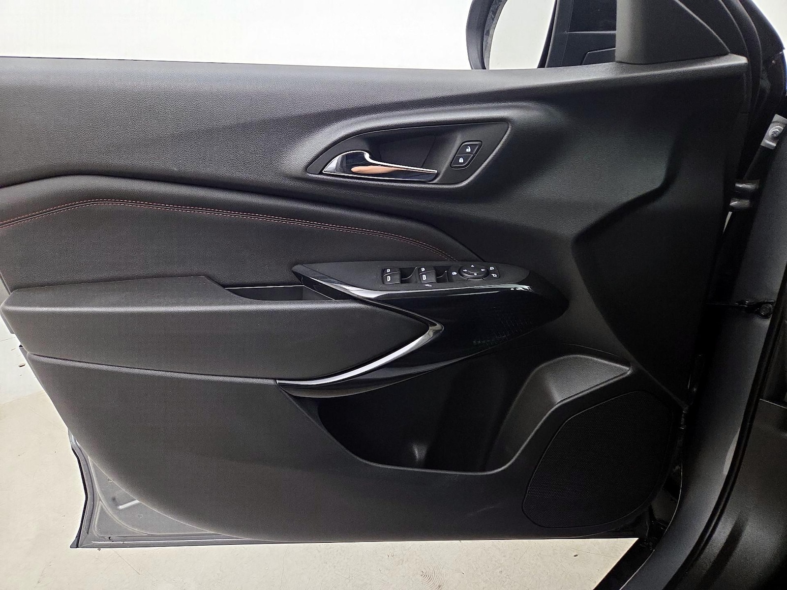 2024 Chevrolet Trax RS - Photo 13