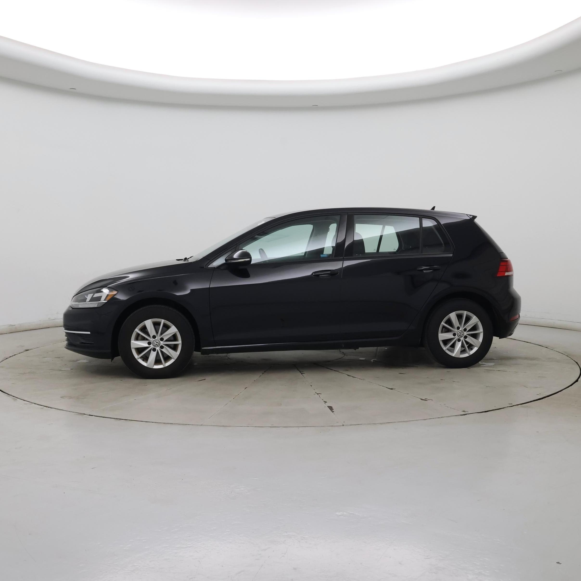 Thumbnail: 2018 Volkswagen Golf - 3