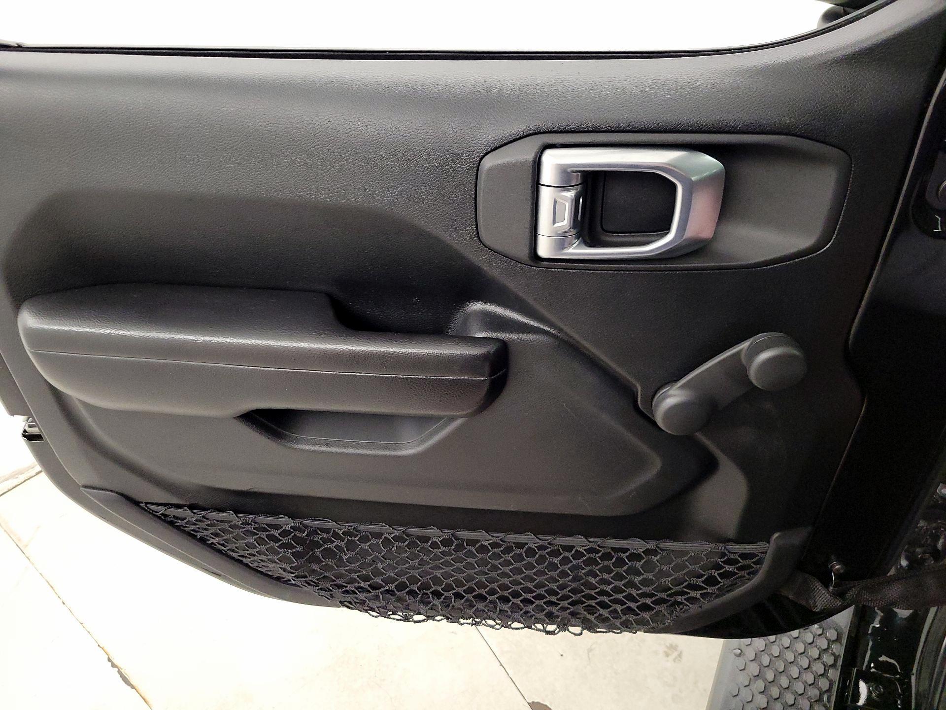 Thumbnail: 2020 Jeep Wrangler - 12